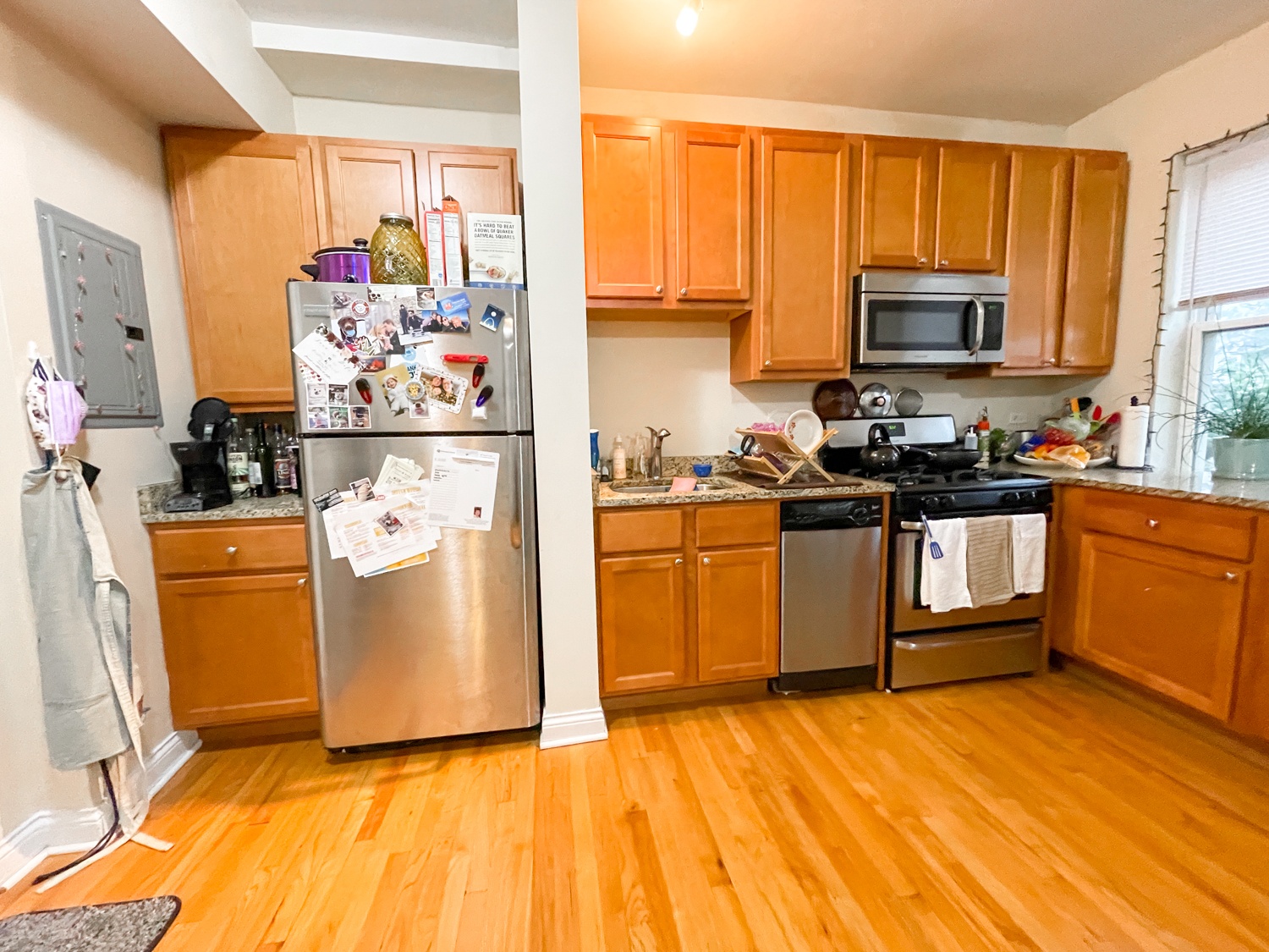 3001-07 N. Spaulding Ave./ 3242-48 W. Wellington Ave. 3001 N. Spaulding Ave., Chicago, IL 60618 Avondale - Leasing by Cross Street