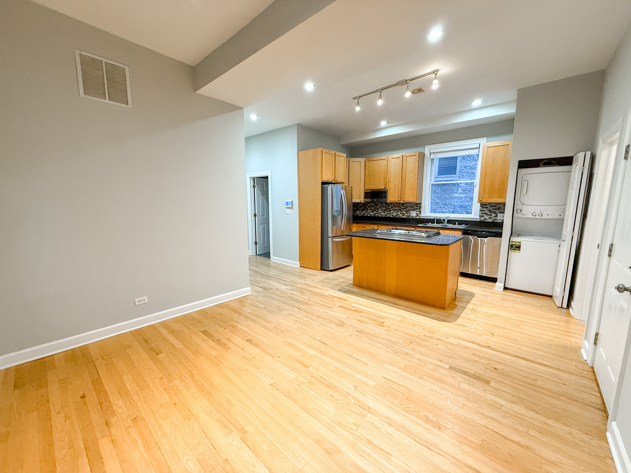 3716 N. Greenview Ave 3716 N. Greenview Ave, Chicago, IL 60613