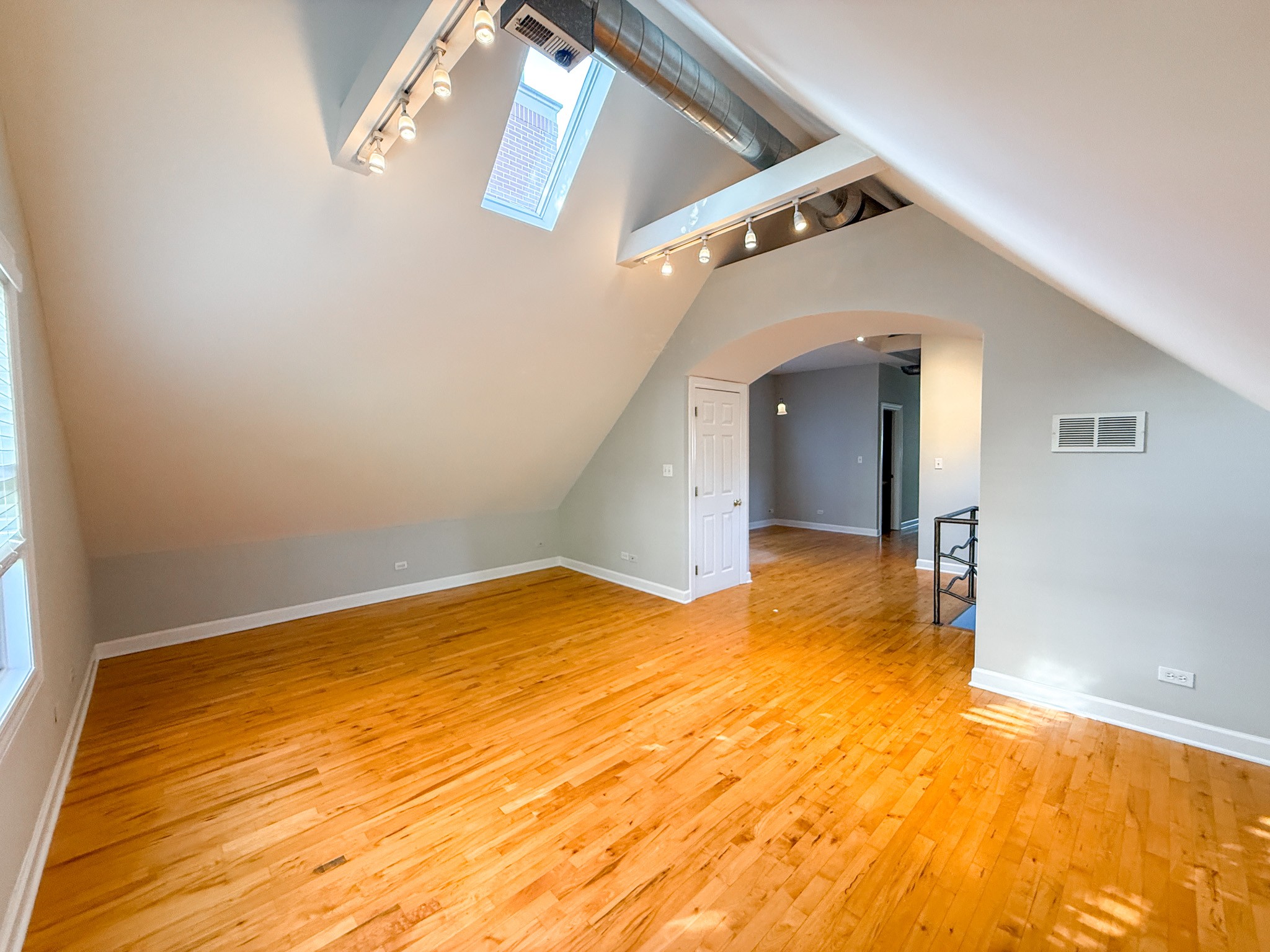 3716 N. Greenview Ave 3716 N. Greenview Ave, Chicago, IL 60613