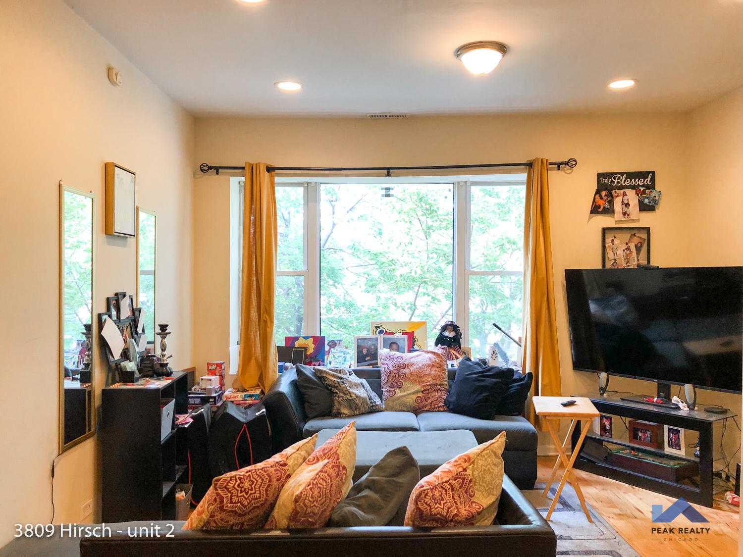 1364-66 N. Hamlin Ave. / 3807-11 W. Hirsch St. 1364-66 N. Hamlin Ave., Chicago, IL 60651 Humboldt Park - Leasing by Cross Street