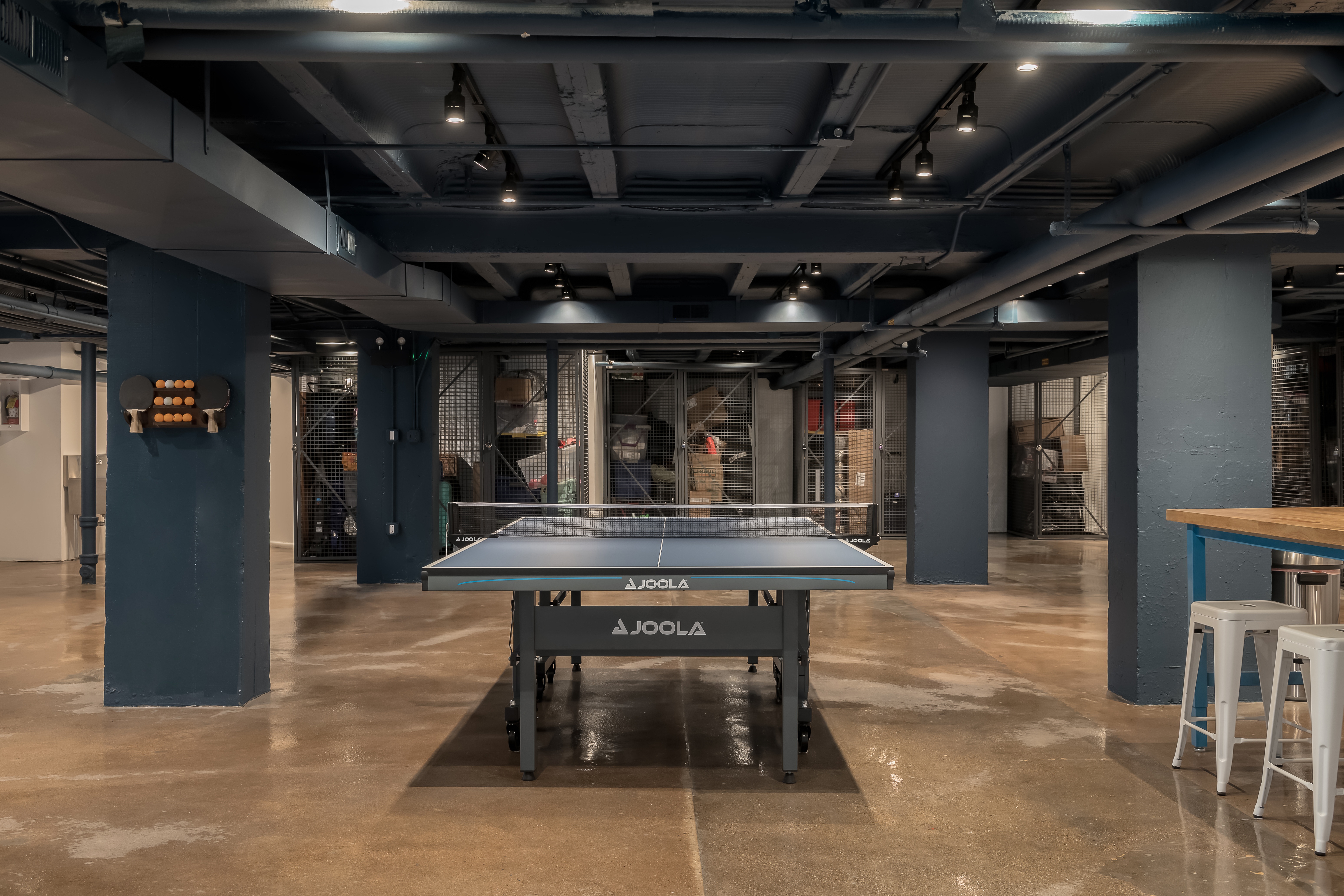 3941 N. Pine Grove Ave. 3941 N. Pine Grove Ave., Chicago, IL 60613 Lake View East - Leasing by Cross Street