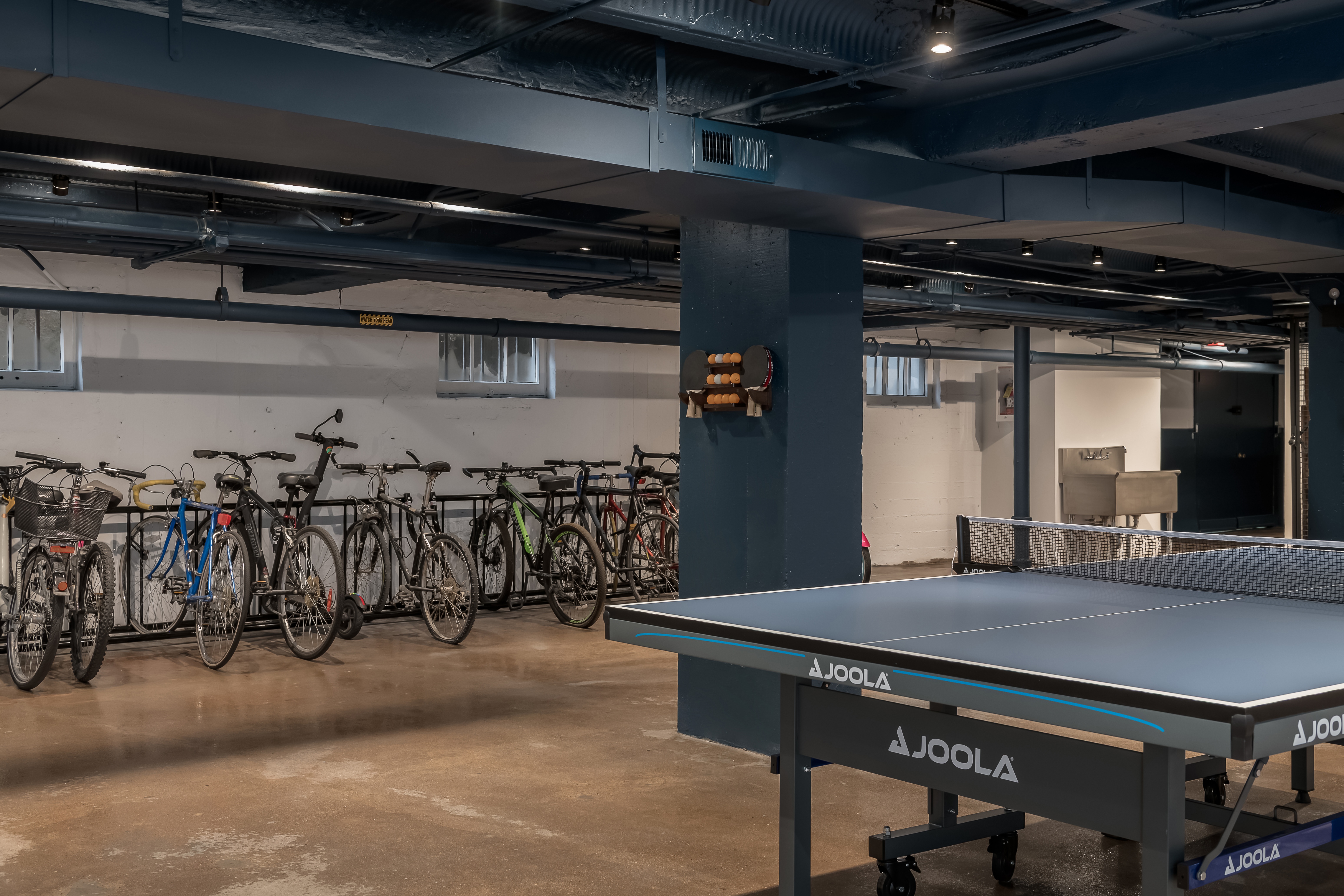 3941 N. Pine Grove Ave. 3941 N. Pine Grove Ave., Chicago, IL 60613 Lake View East - Leasing by Cross Street