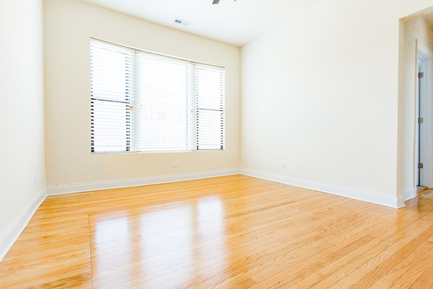 3945-59 N. Janssen Ave. 3945-59 N. Janssen Ave., Chicago, IL 60613 Lake View - Leasing by Cross Street