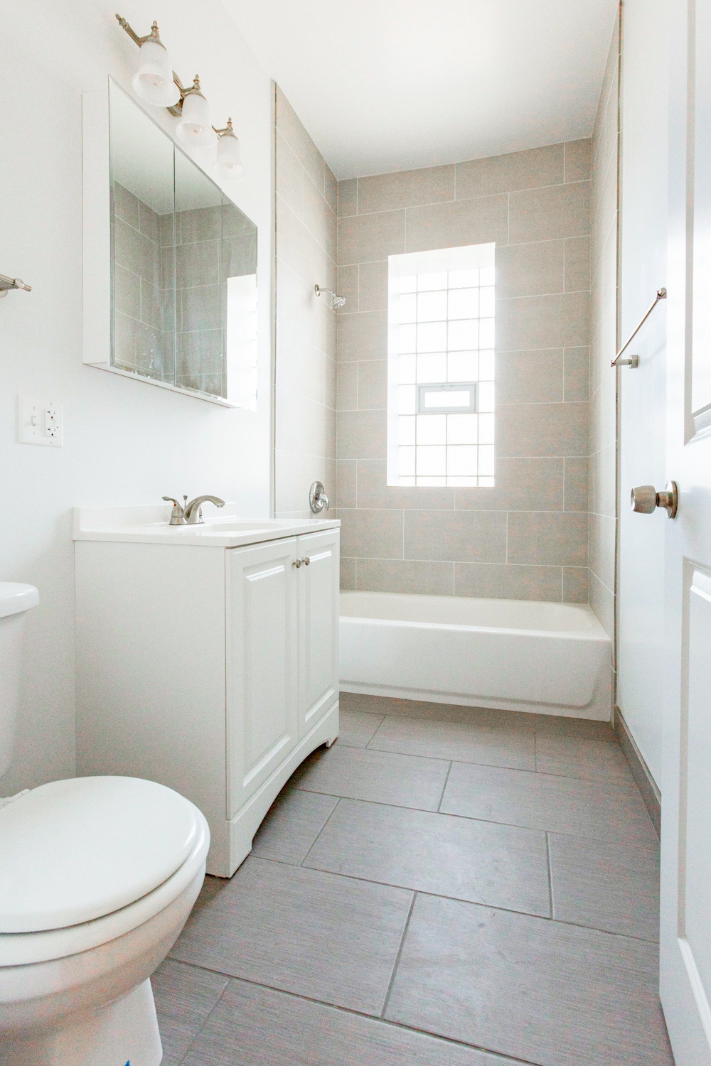 3945-59 N. Janssen Ave. 3945-59 N. Janssen Ave., Chicago, IL 60613 Lake View - Leasing by Cross Street