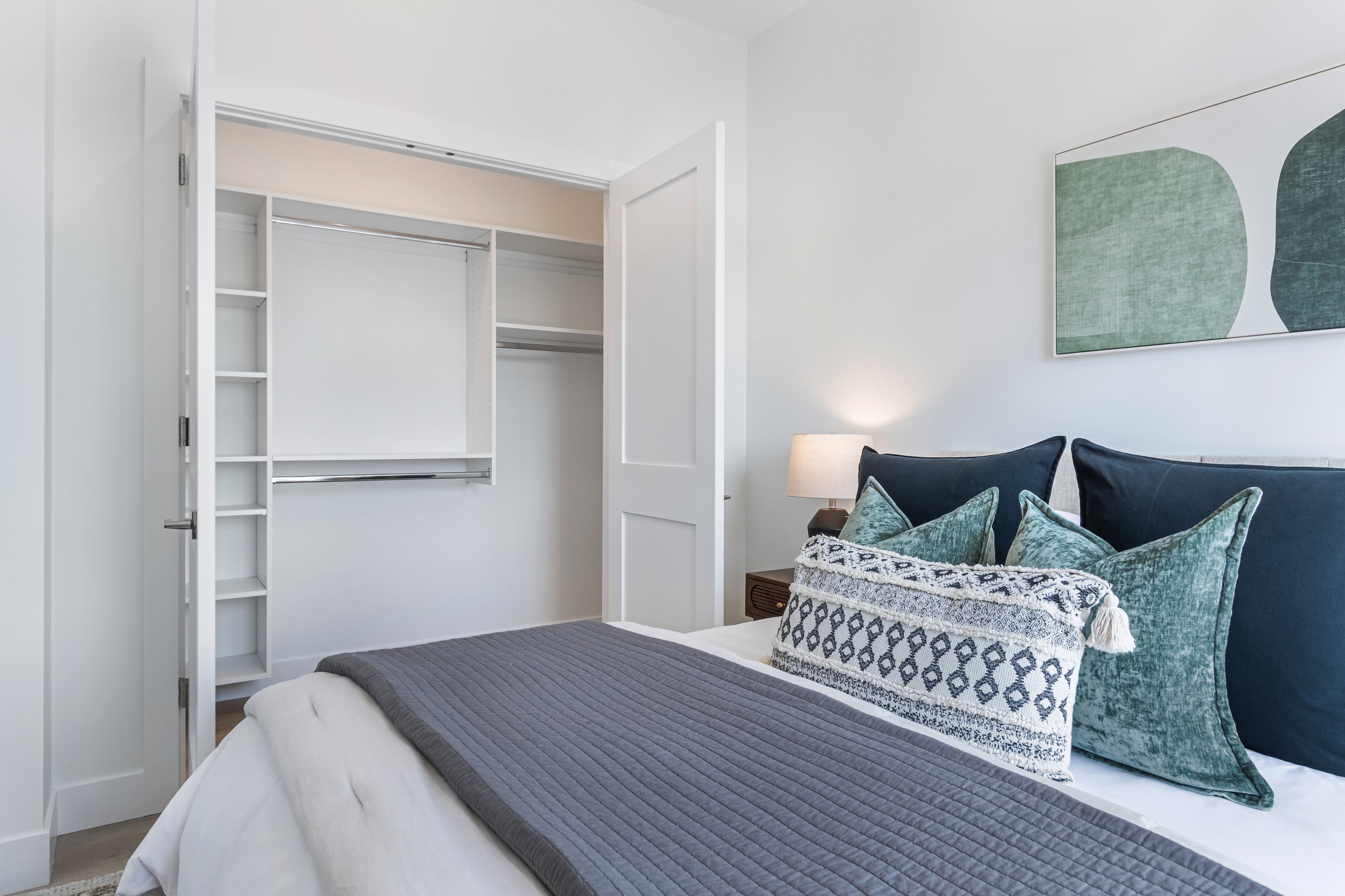 North + Damen 1628 N. Damen Ave, Chicago, IL 60647 - Leasing by Cross Street