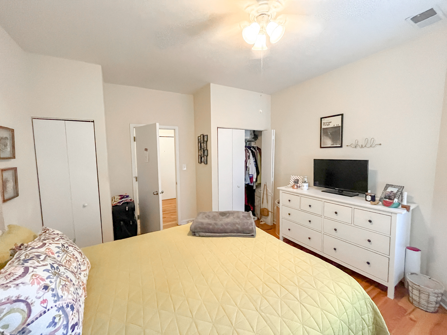 4022-24 N. Sheridan Rd. 4022-24 N. Sheridan Rd., Chicago, IL 60613 Uptown - Leasing by Cross Street