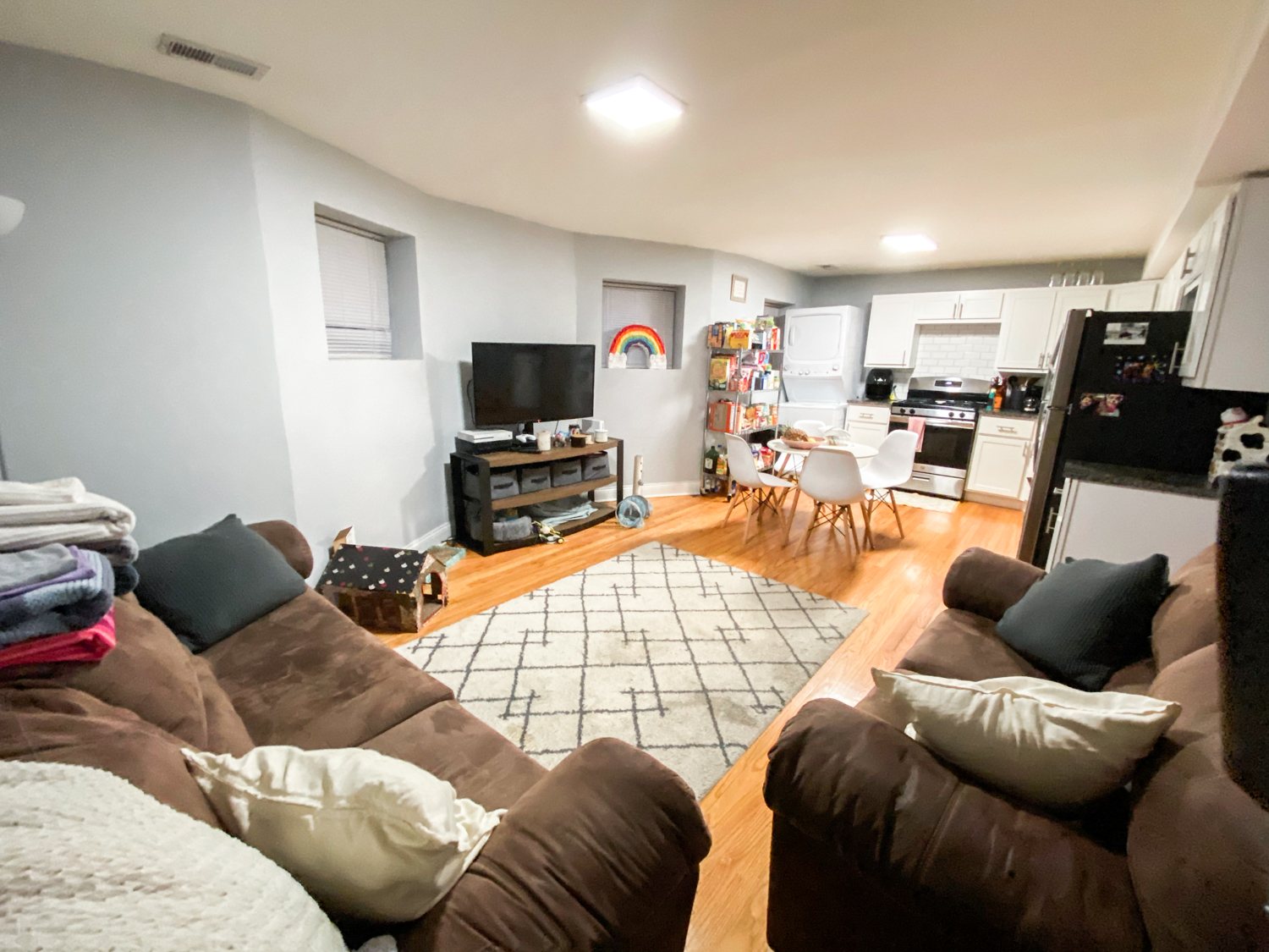 4135-37 N. Greenview Ave. 4135-37 N. Greenview Ave., Chicago, IL 60613 Lake View - Leasing by Cross Street