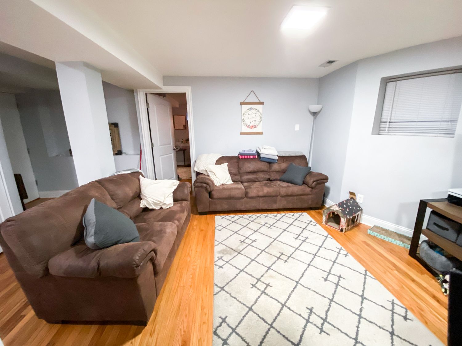 4135-37 N. Greenview Ave. 4135-37 N. Greenview Ave., Chicago, IL 60613 Lake View - Leasing by Cross Street