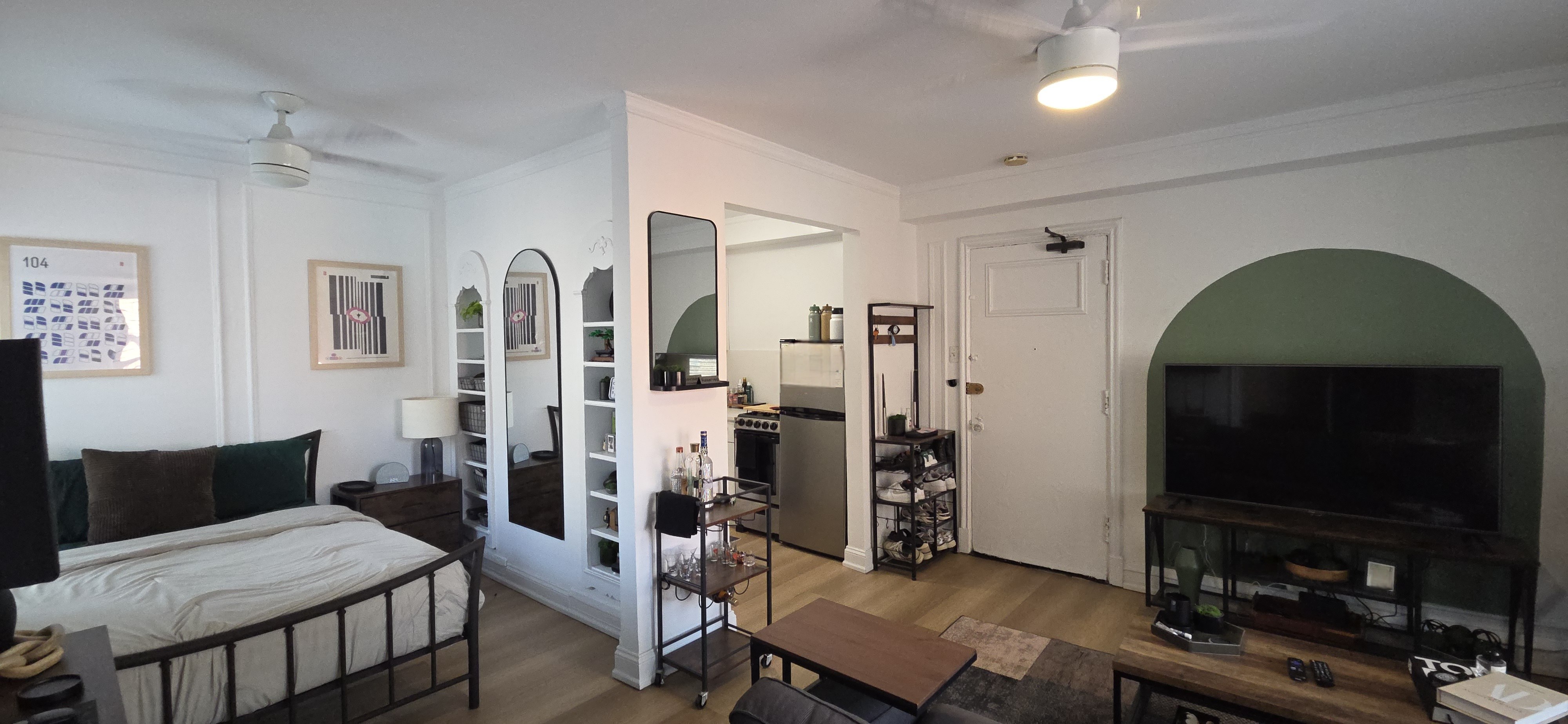 440 W. Barry Ave. 440 W. Barry Ave., Chicago, IL 60657 Lake View East - Leasing by Cross Street