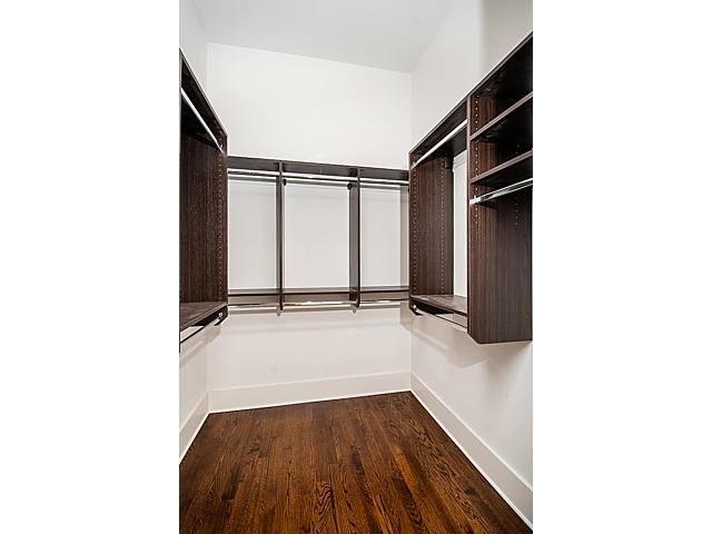 4601 N. Ravenswood Ave. 4601 N. Ravenswood Ave., Chicago, IL 60640 Ravenswood - Leasing by Cross Street