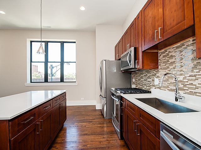 4601 N. Ravenswood Ave. 4601 N. Ravenswood Ave., Chicago, IL 60640 Ravenswood - Leasing by Cross Street