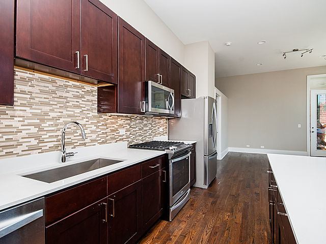 4601 N. Ravenswood Ave. 4601 N. Ravenswood Ave., Chicago, IL 60640 Ravenswood - Leasing by Cross Street