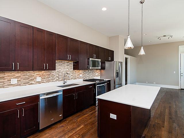 4601 N. Ravenswood Ave. 4601 N. Ravenswood Ave., Chicago, IL 60640 Ravenswood - Leasing by Cross Street