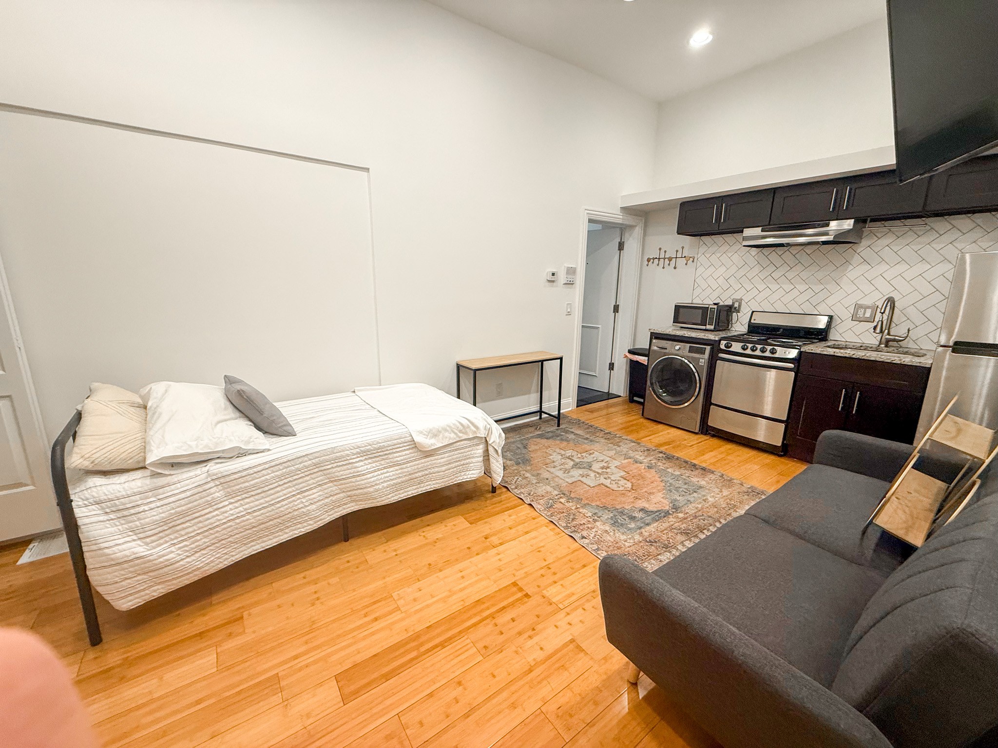 53 W. Burton Pl. 53 W. Burton Pl., Chicago, IL 60610