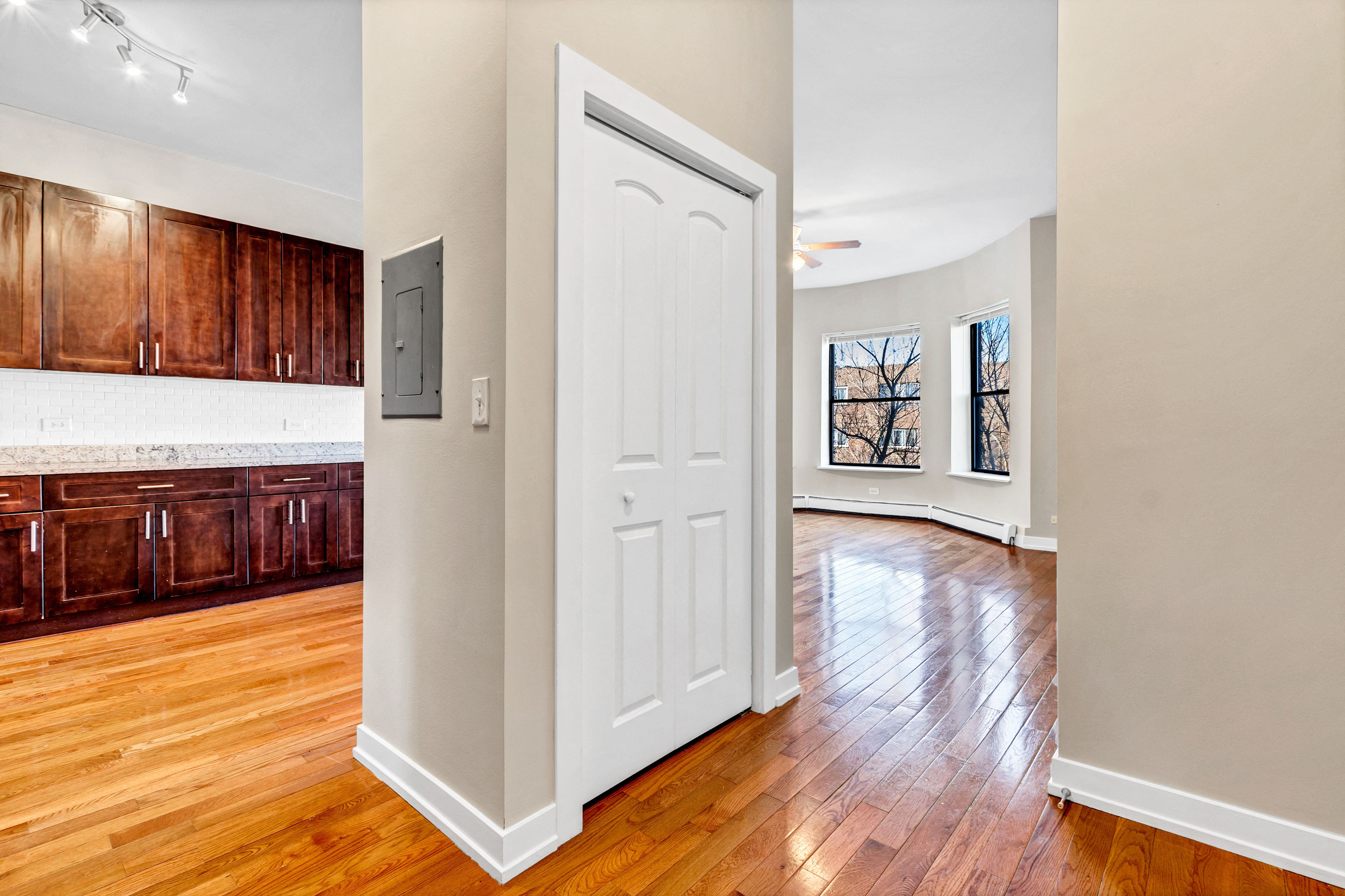 5713-15 N. Kenmore Ave. 5713-15 N. Kenmore Ave., Chicago, IL 60660 Edgewater - Leasing by Cross Street