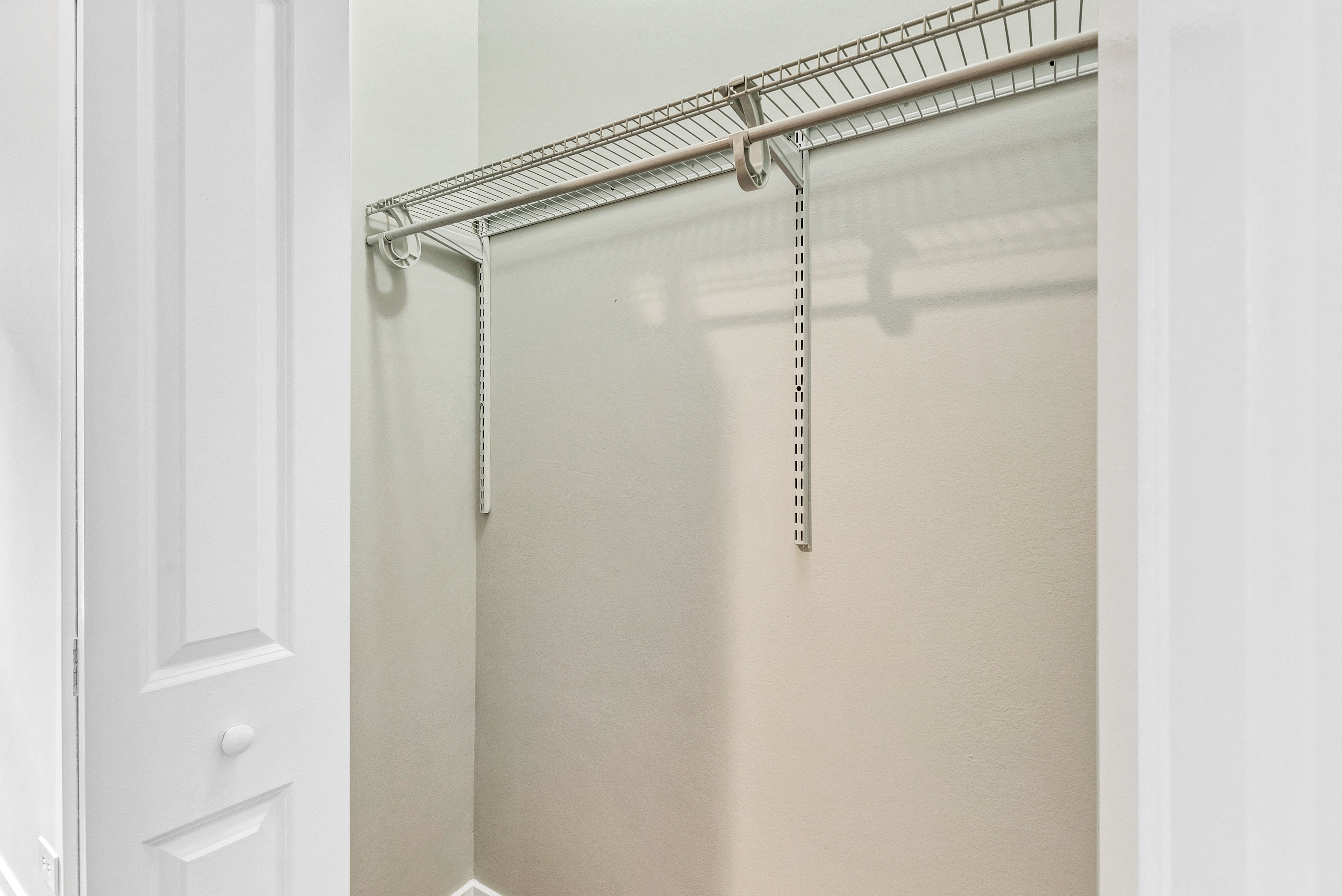 5713-15 N. Kenmore Ave. 5713-15 N. Kenmore Ave., Chicago, IL 60660 Edgewater - Leasing by Cross Street