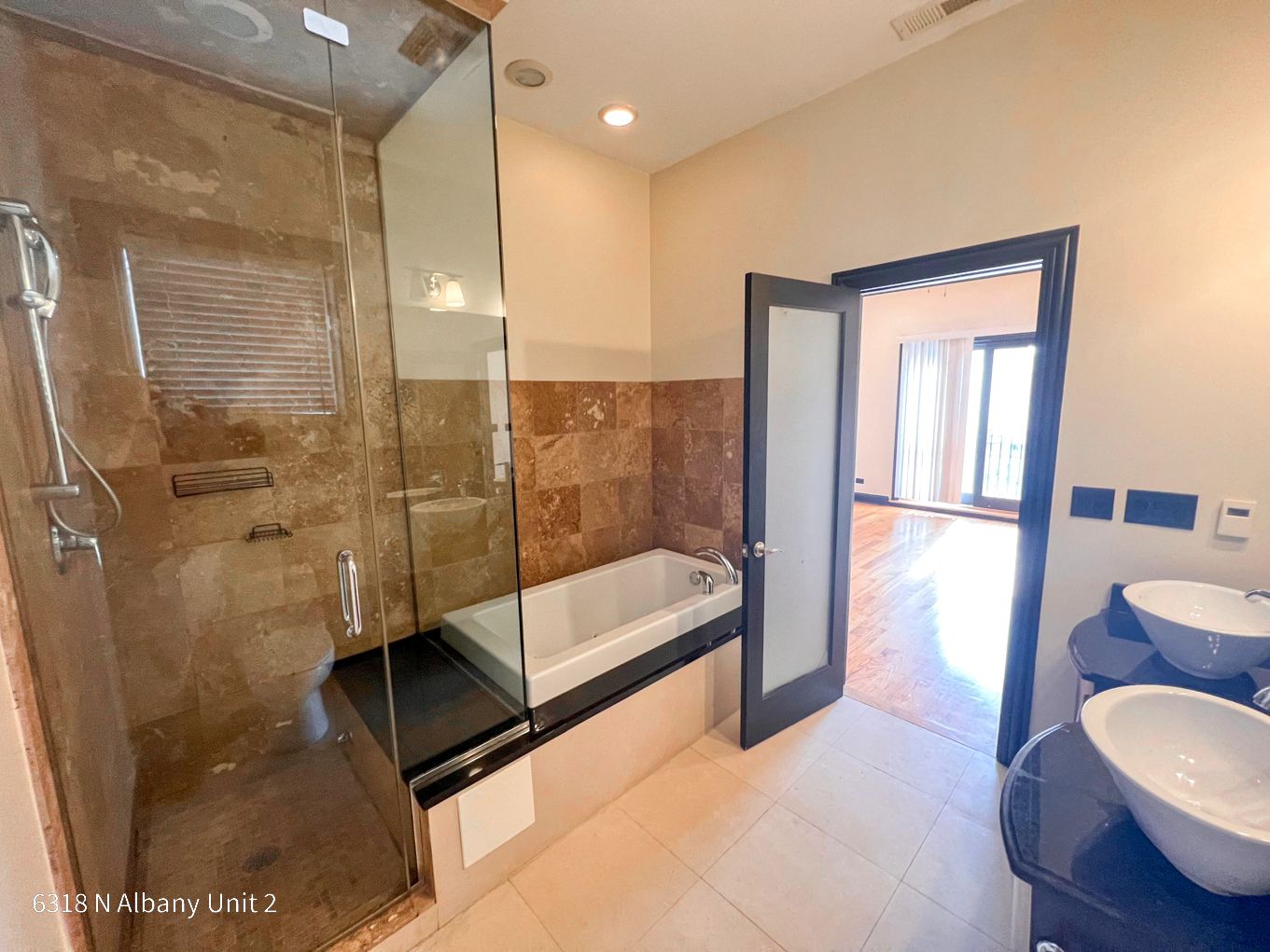 6318 N. Albany Ave. 6318 N. Albany Ave., Chicago, IL 60659 Ridge Park - Leasing by Cross Street