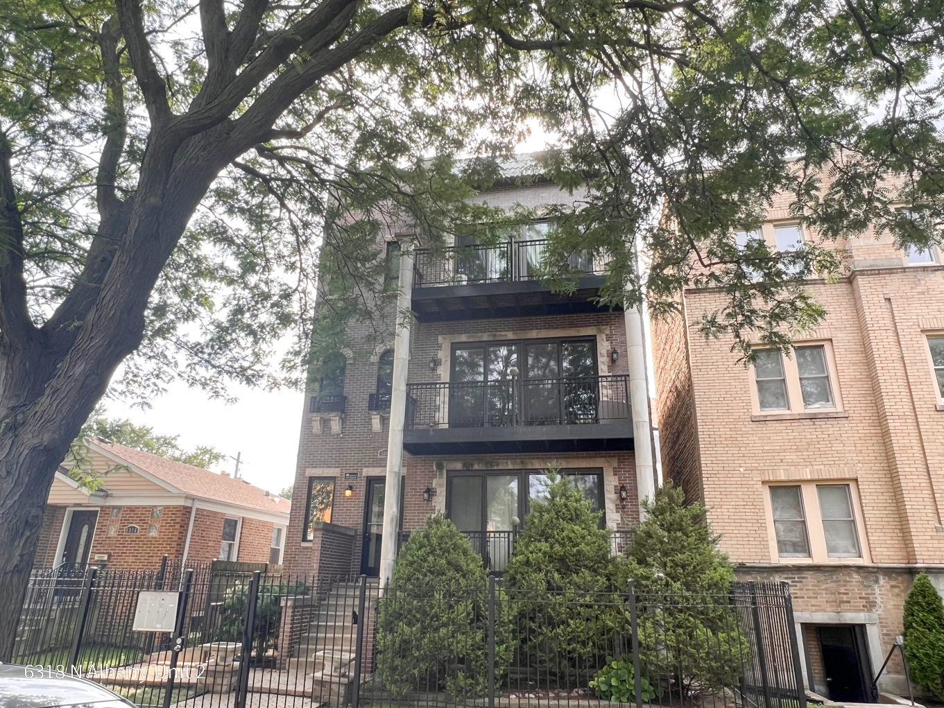 6318 N. Albany Ave. 6318 N. Albany Ave., Chicago, IL 60659 Ridge Park - Leasing by Cross Street