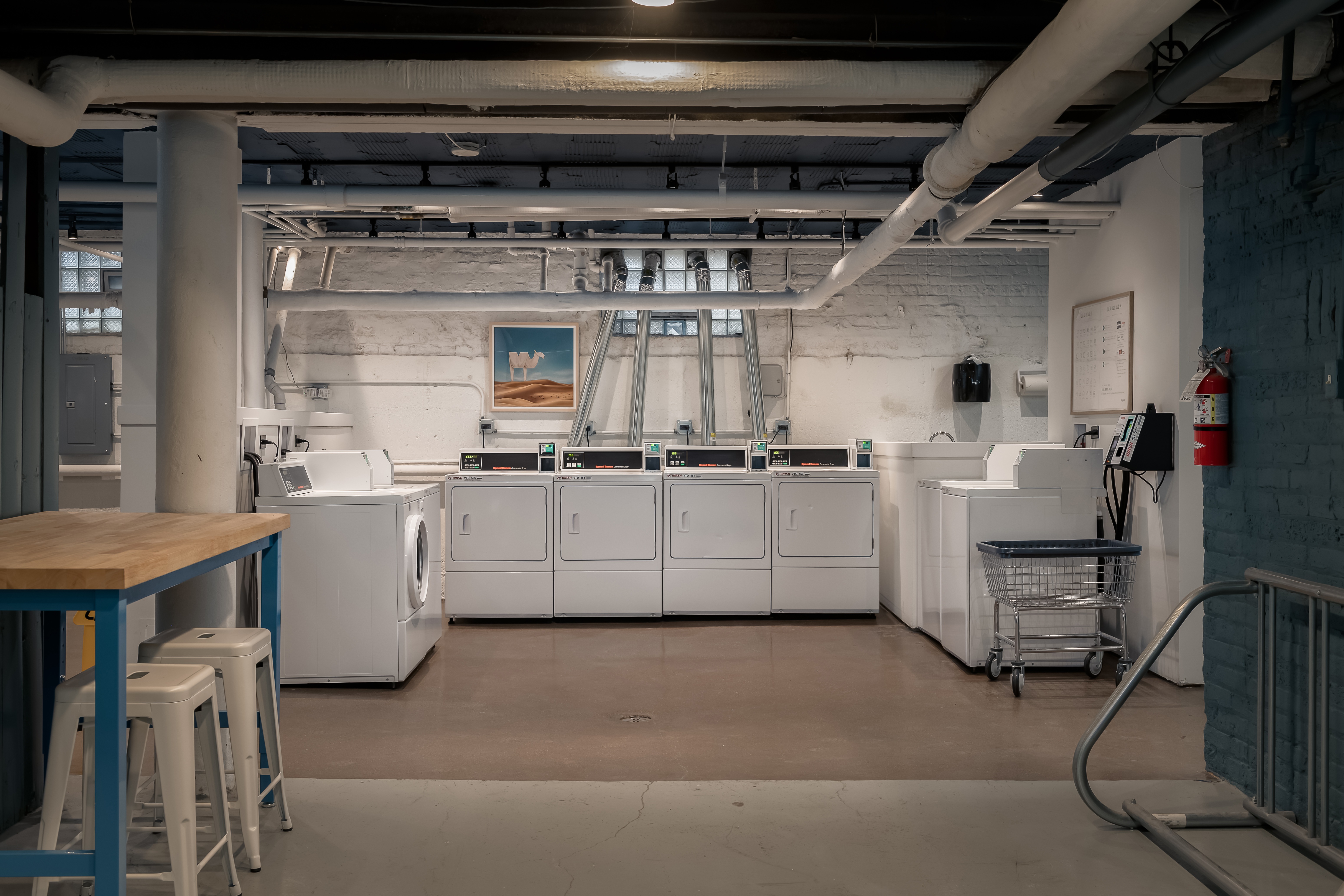 649-57 W. Oakdale Ave./2919-21 N. Clark St. 649-57 W. Oakdale Ave., Chicago, IL 60657 Lake View East - Leasing by Cross Street