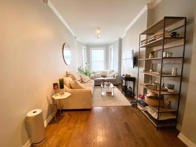 2835 N Clark 2835 N. Clark St., Chicago, IL 60657 Lake View - Leasing by Cross Street