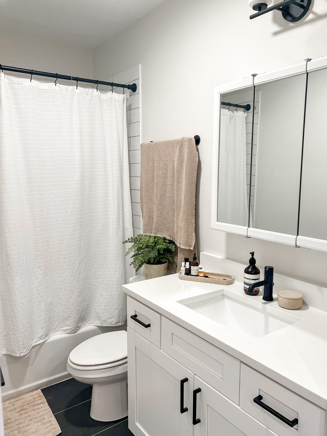 838-46 W. Altgeld Ave. 838-46 W. Altgeld Ave., Chicago, IL 60614 Lincoln Park - Leasing by Cross Street