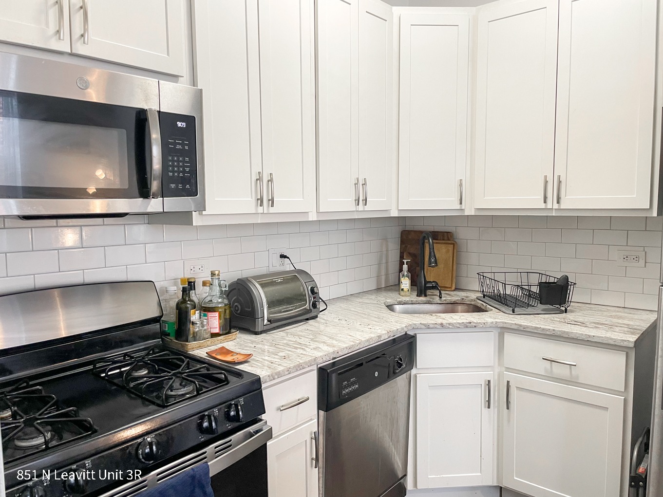 851 N. Leavitt St. 851 N. Leavitt St., Chicago, IL 60622 West Town - Leasing by Cross Street