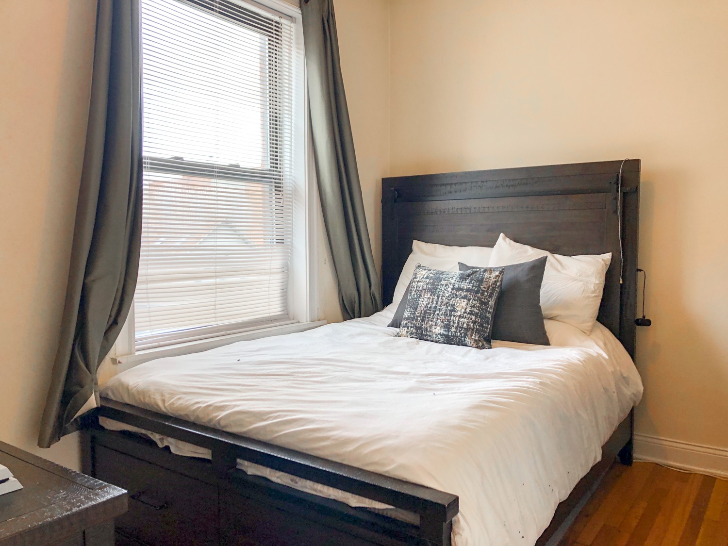 2656-58 W. Iowa St./907 N. Washtenaw Ave. 2656-58 W. Iowa St., Chicago, IL 60622 West Town - Leasing by Cross Street