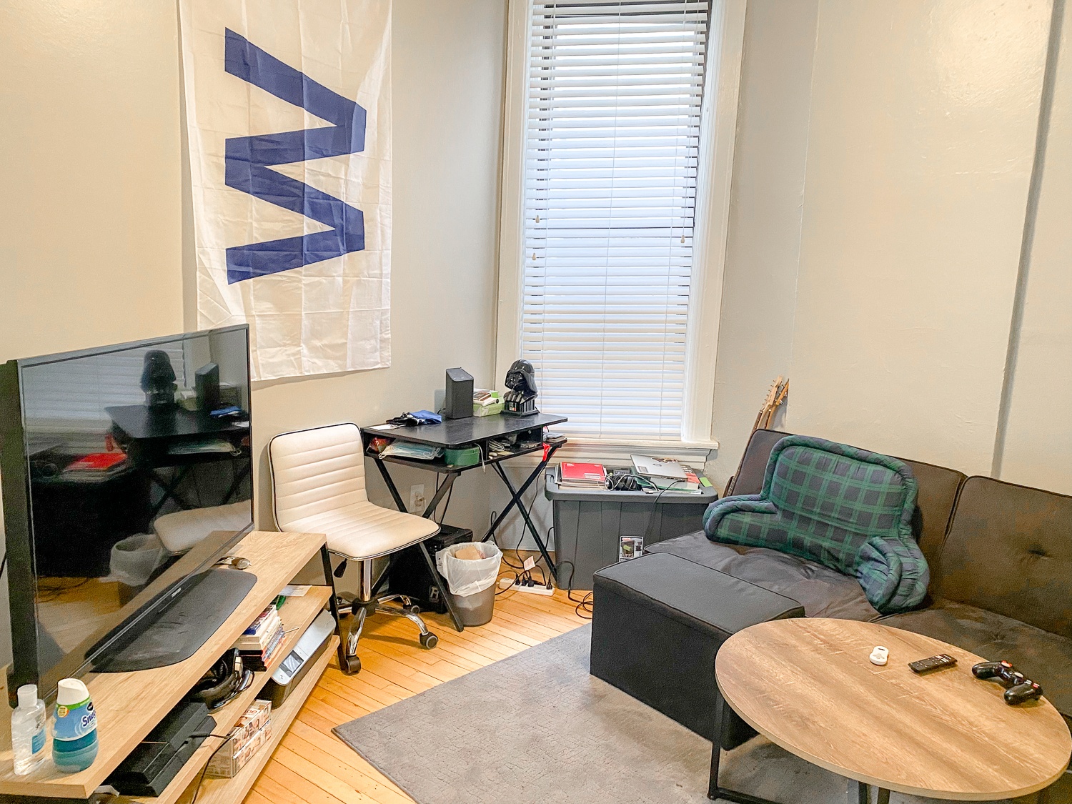 959 W. Webster 959 W. Webster, Chicago, IL 60614 - Leasing by Cross Street