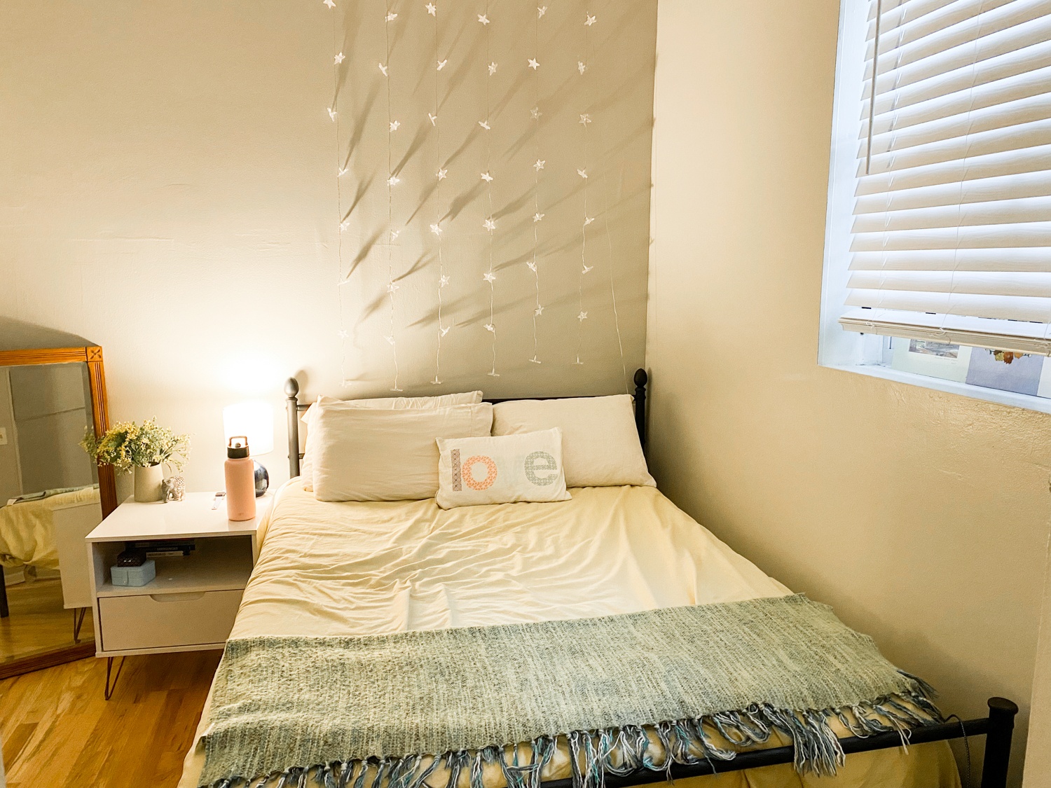 959 W. Webster 959 W. Webster, Chicago, IL 60614 - Leasing by Cross Street