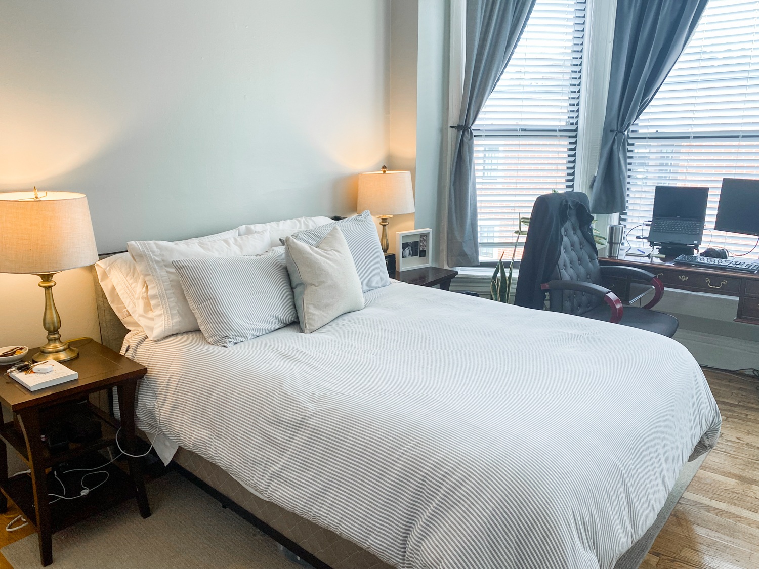 959 W. Webster 959 W. Webster, Chicago, IL 60614 - Leasing by Cross Street