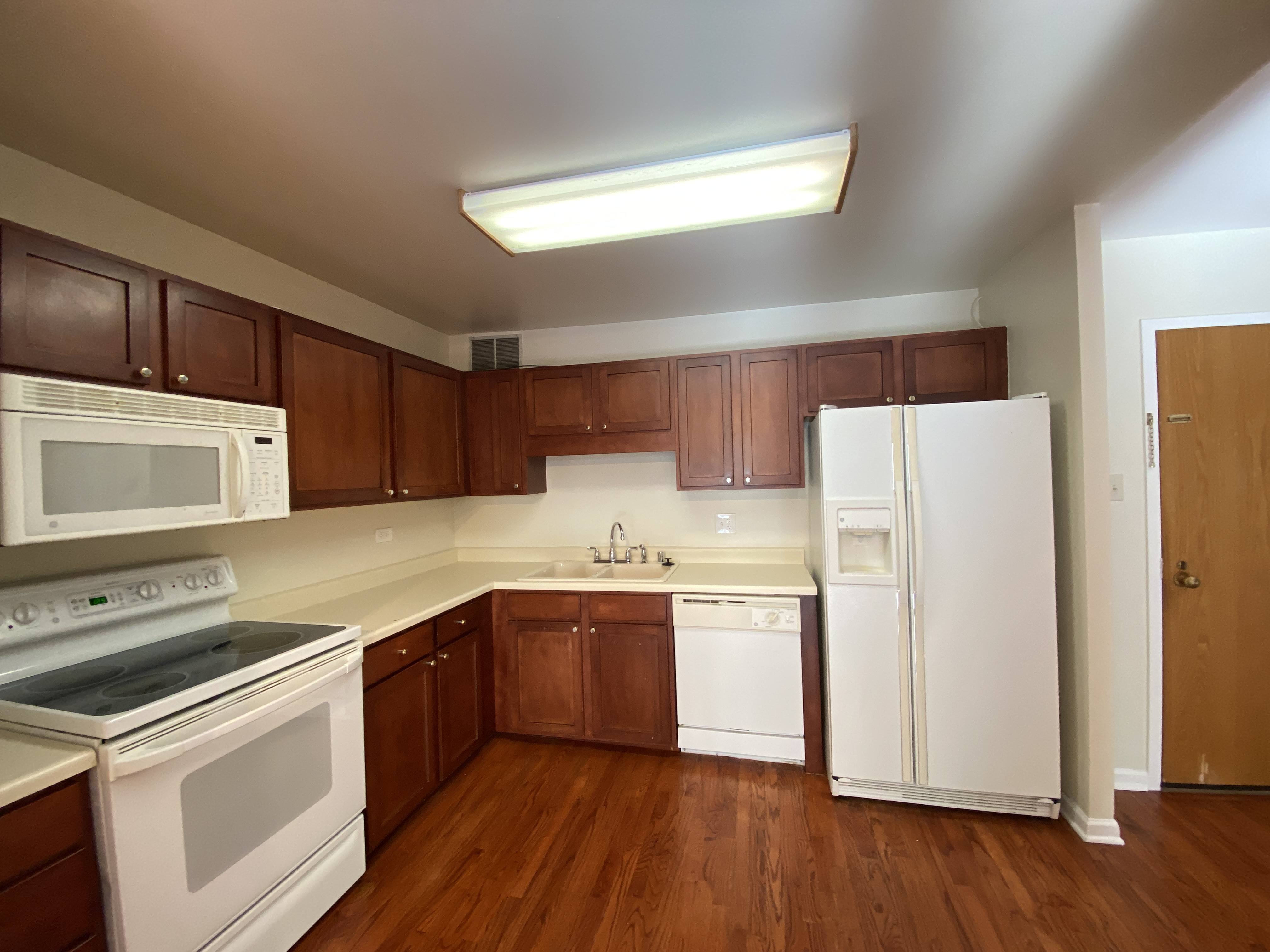 211 E. Ohio St. Condos 211 E. Ohio St., Chicago, IL 60611 Streeterville - Leasing by Cross Street