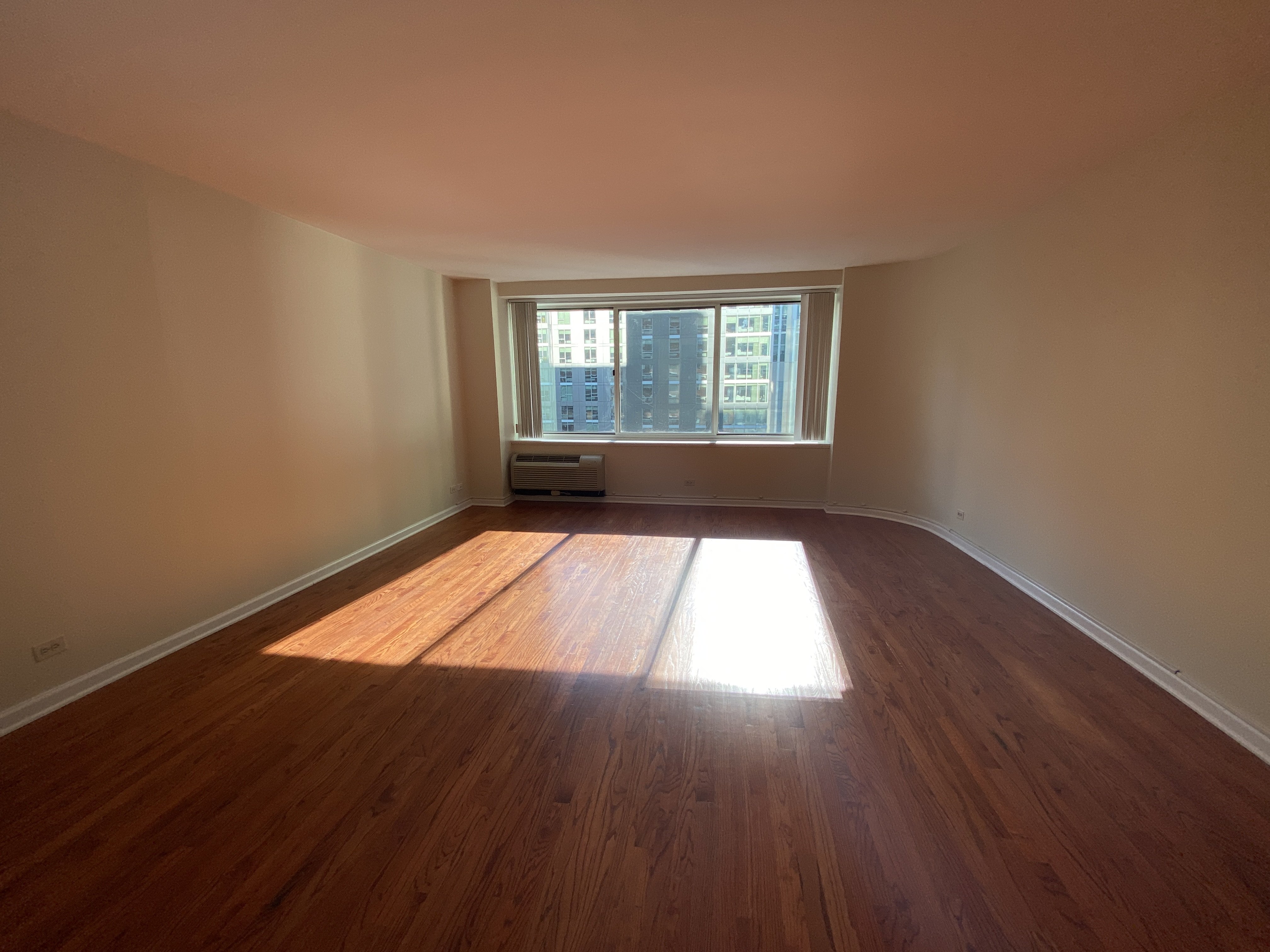 211 E. Ohio St. Condos 211 E. Ohio St., Chicago, IL 60611 Streeterville - Leasing by Cross Street