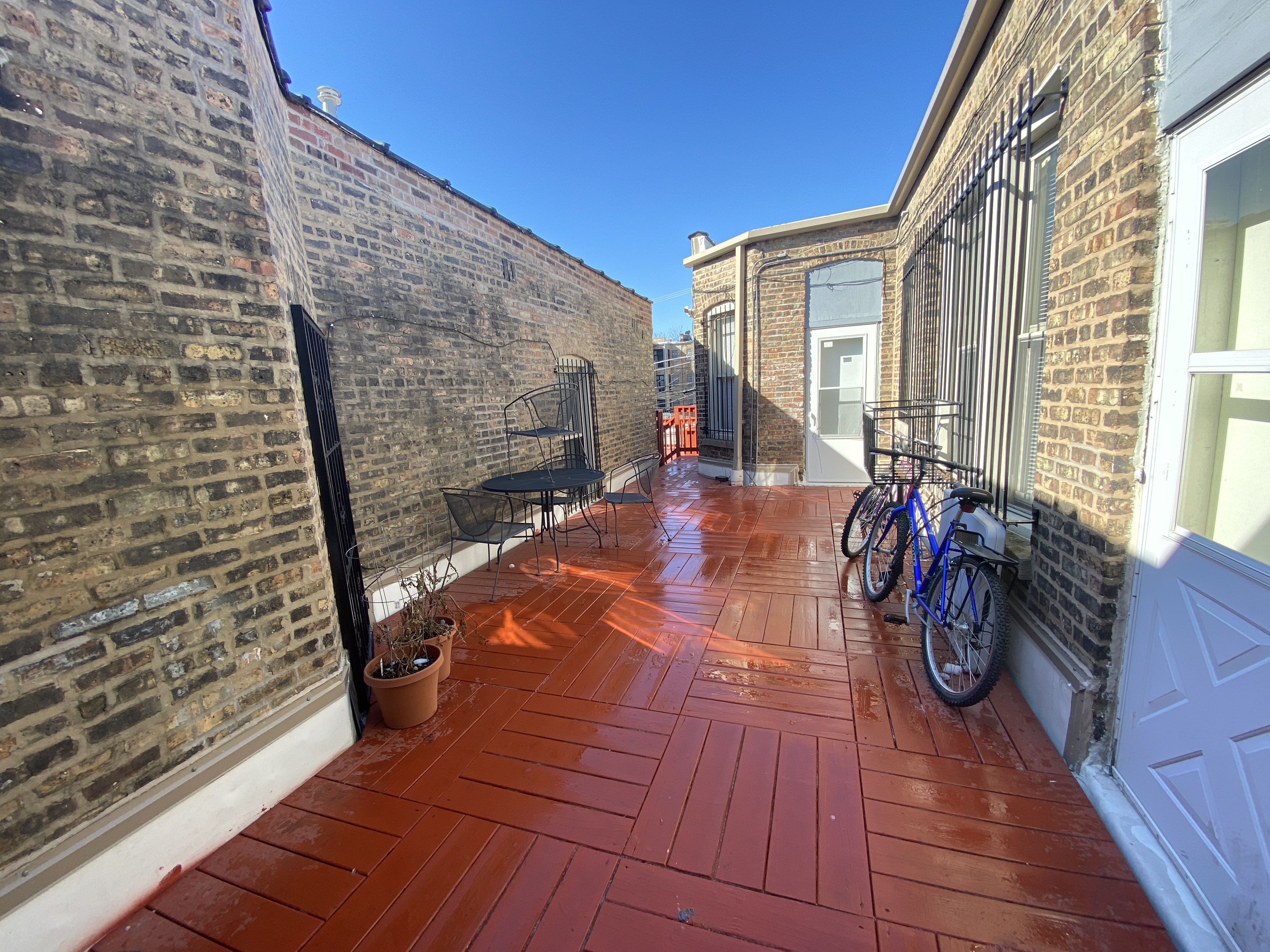 3552-54 N. Southport Ave. 3552-54 N. Southport Ave., Chicago, IL 60657 - Leasing by Cross Street