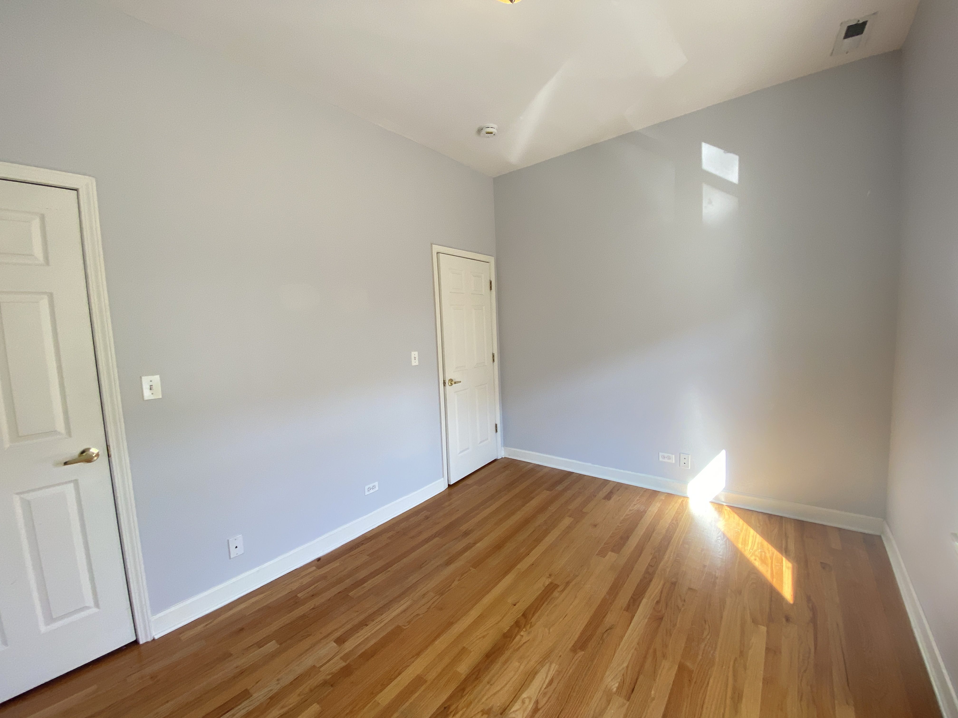 3552-54 N. Southport Ave. 3552-54 N. Southport Ave., Chicago, IL 60657 - Leasing by Cross Street