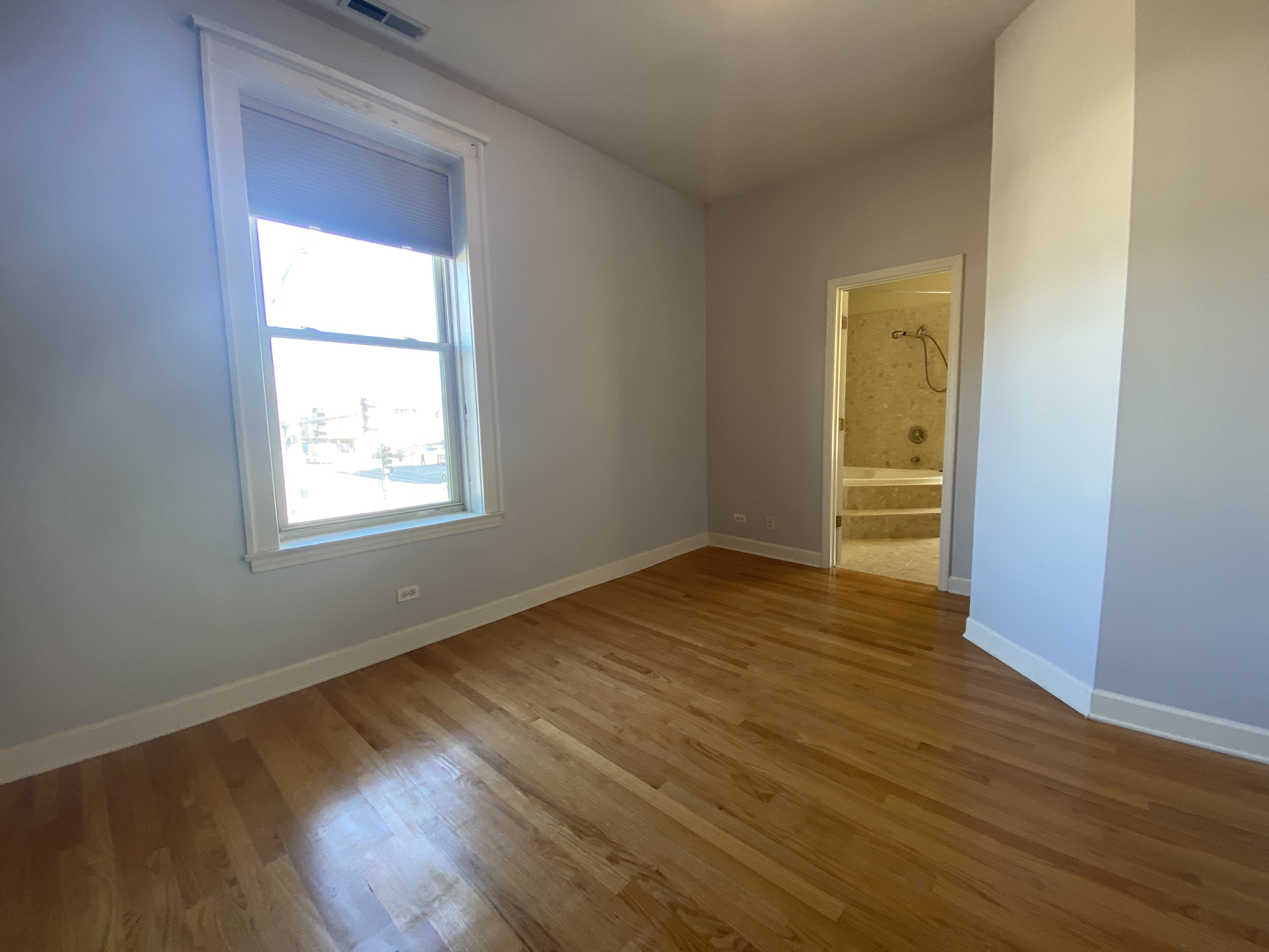 3552-54 N. Southport Ave. 3552-54 N. Southport Ave., Chicago, IL 60657 - Leasing by Cross Street