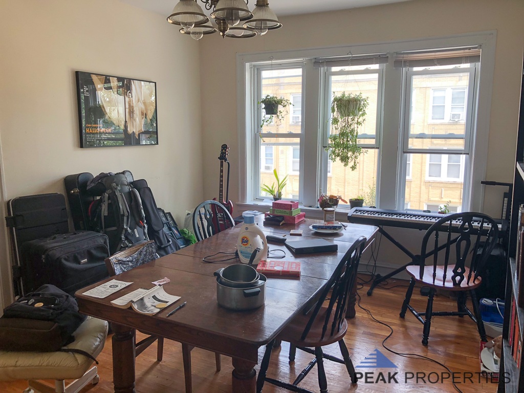 2500-08 W. Pensacola Ave. / 4334-42 N. Campbell Ave. 2500-08 W. Pensacola Ave., Chicago, IL 60618 North Center - Leasing by Cross Street