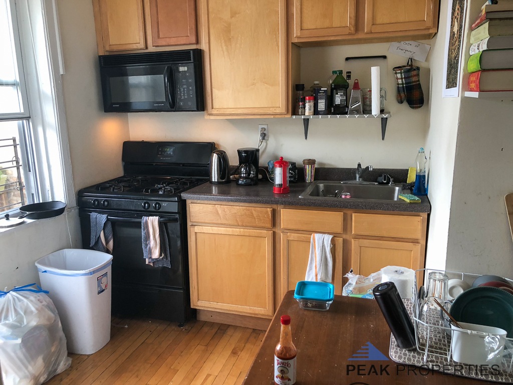 2500-08 W. Pensacola Ave. / 4334-42 N. Campbell Ave. 2500-08 W. Pensacola Ave., Chicago, IL 60618 North Center - Leasing by Cross Street