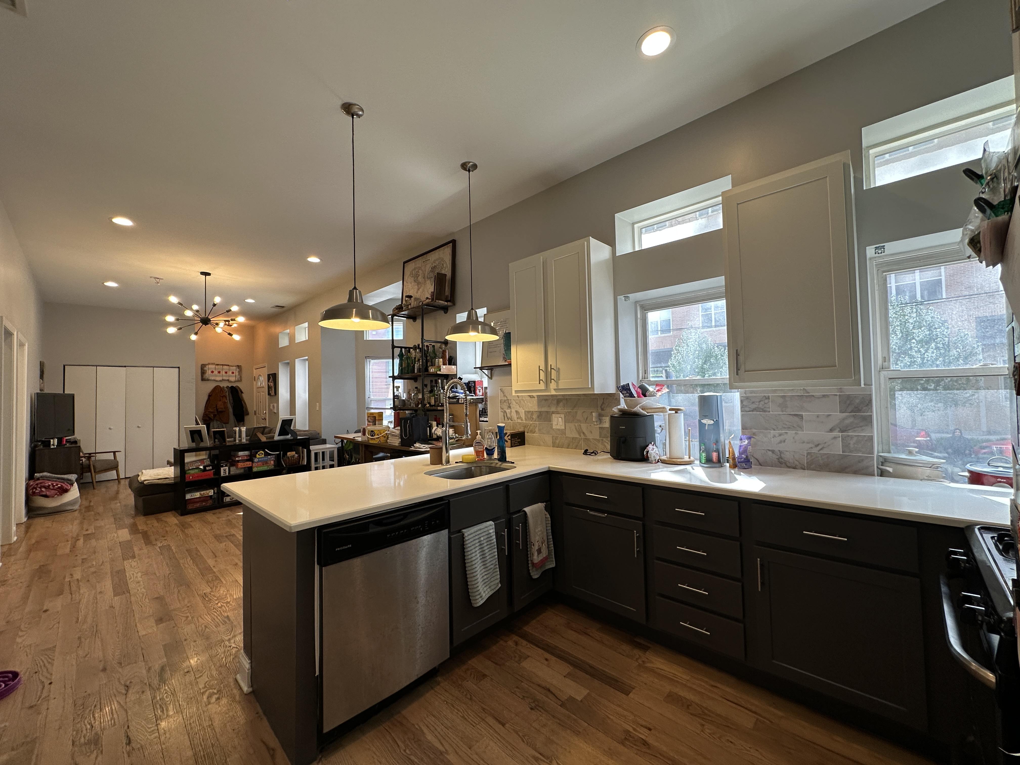 2021 N. Campbell Ave /2439 W. McLean Ave 2021 N. Campbell Ave, Chicago, IL 60647 - Leasing by Cross Street