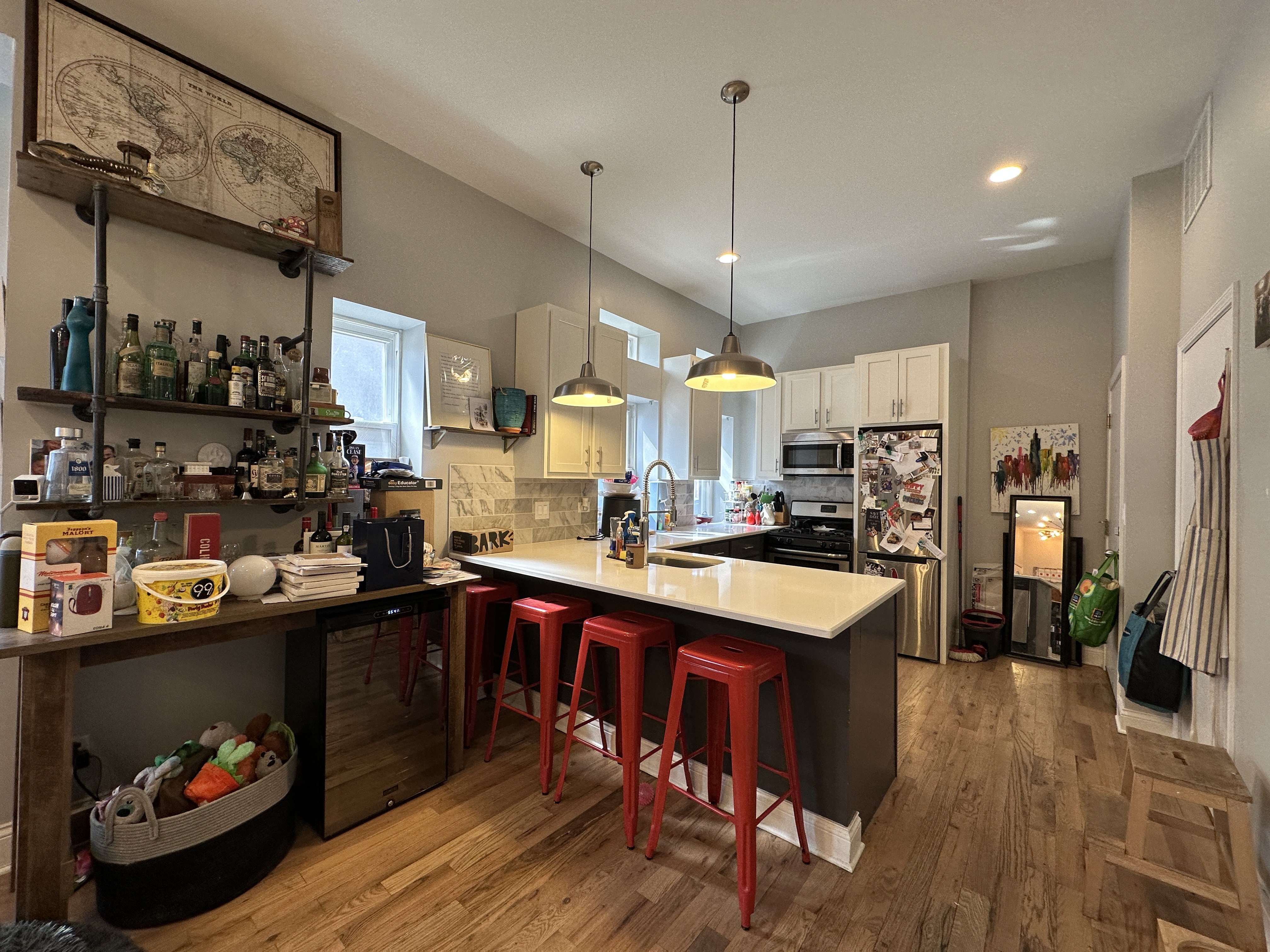 2021 N. Campbell Ave /2439 W. McLean Ave 2021 N. Campbell Ave, Chicago, IL 60647 - Leasing by Cross Street