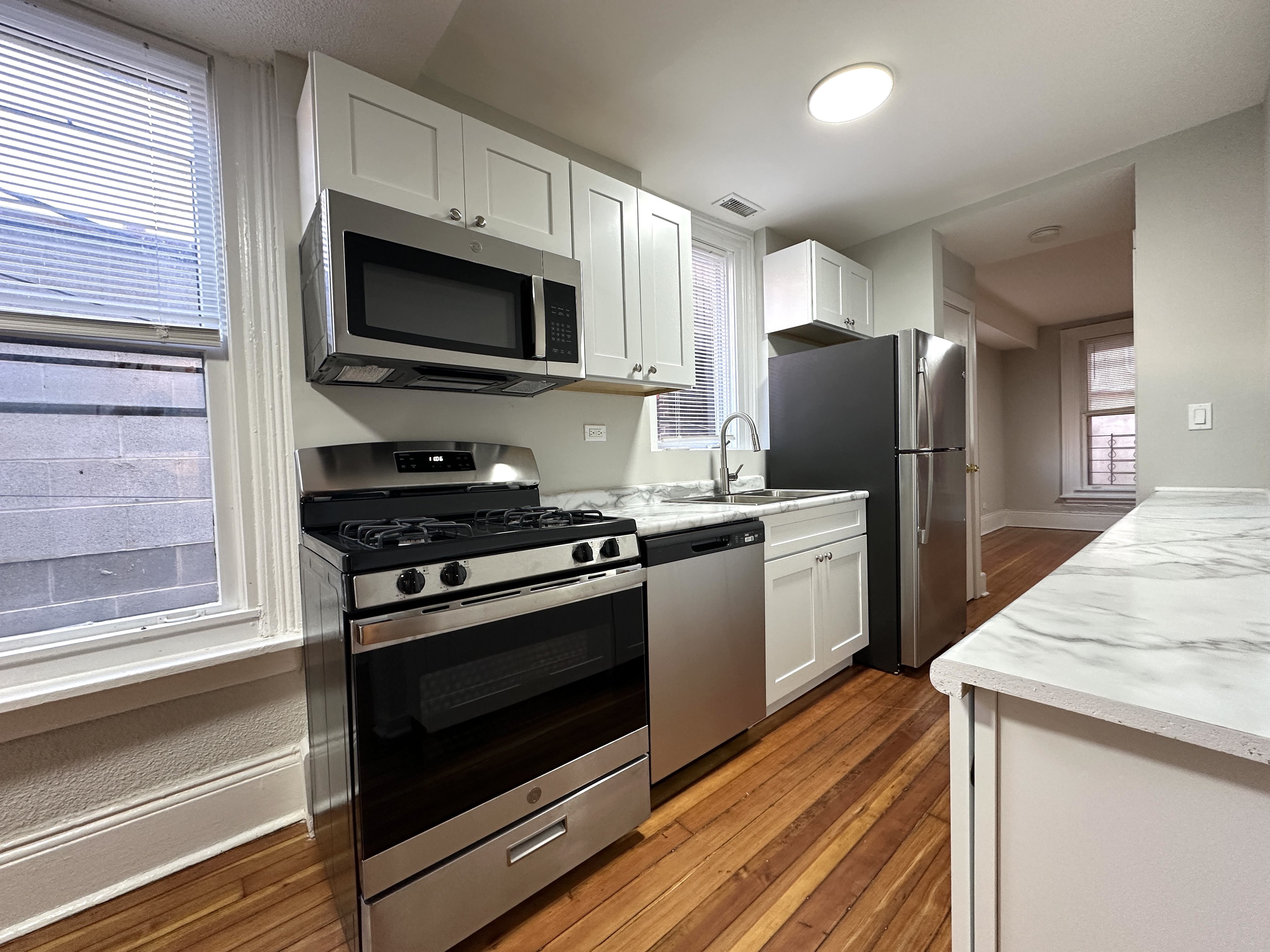 2052 N Dayton St 2052 N Dayton, Chicago, IL 60614