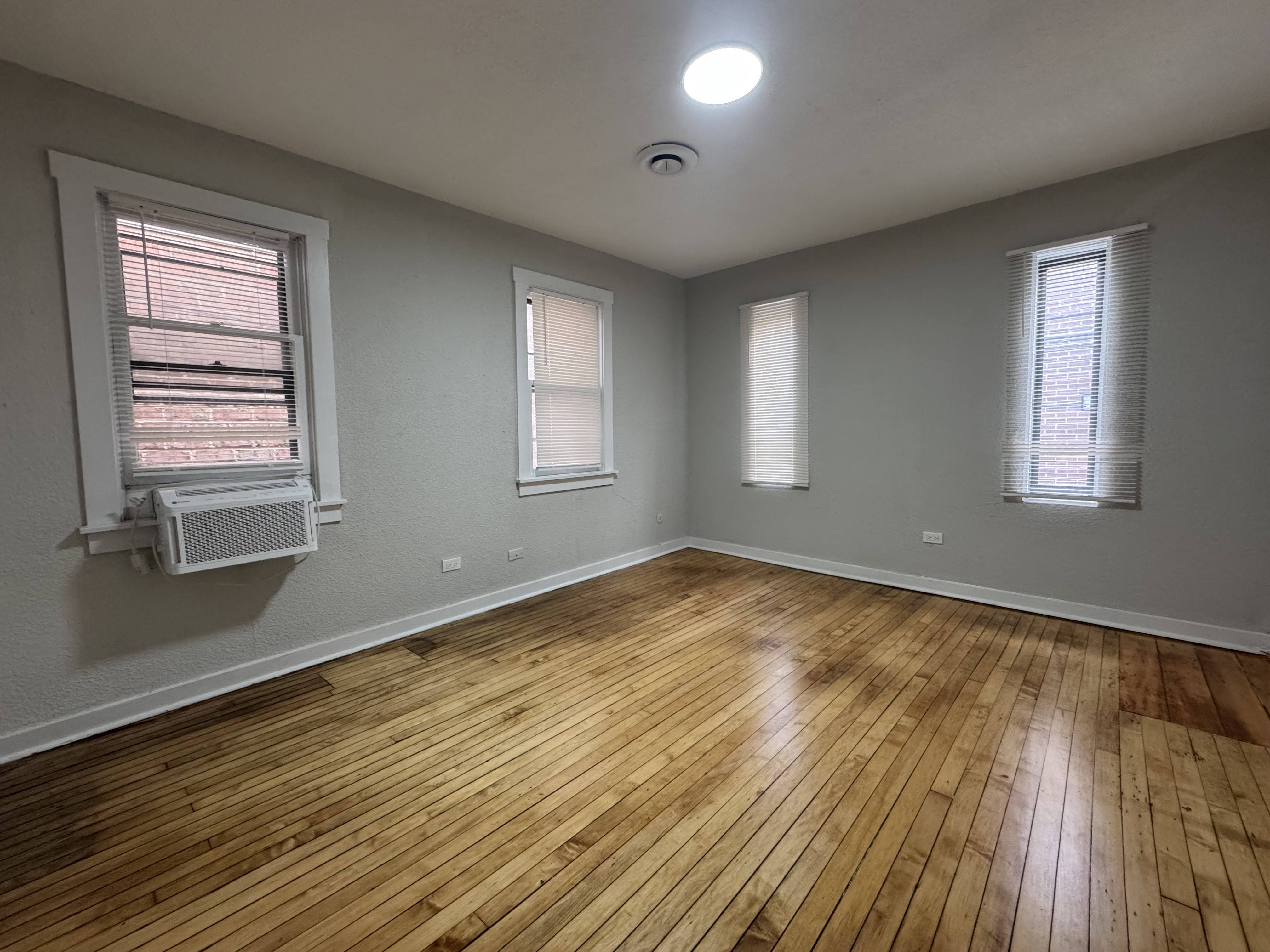 2052 N Dayton St 2052 N Dayton, Chicago, IL 60614