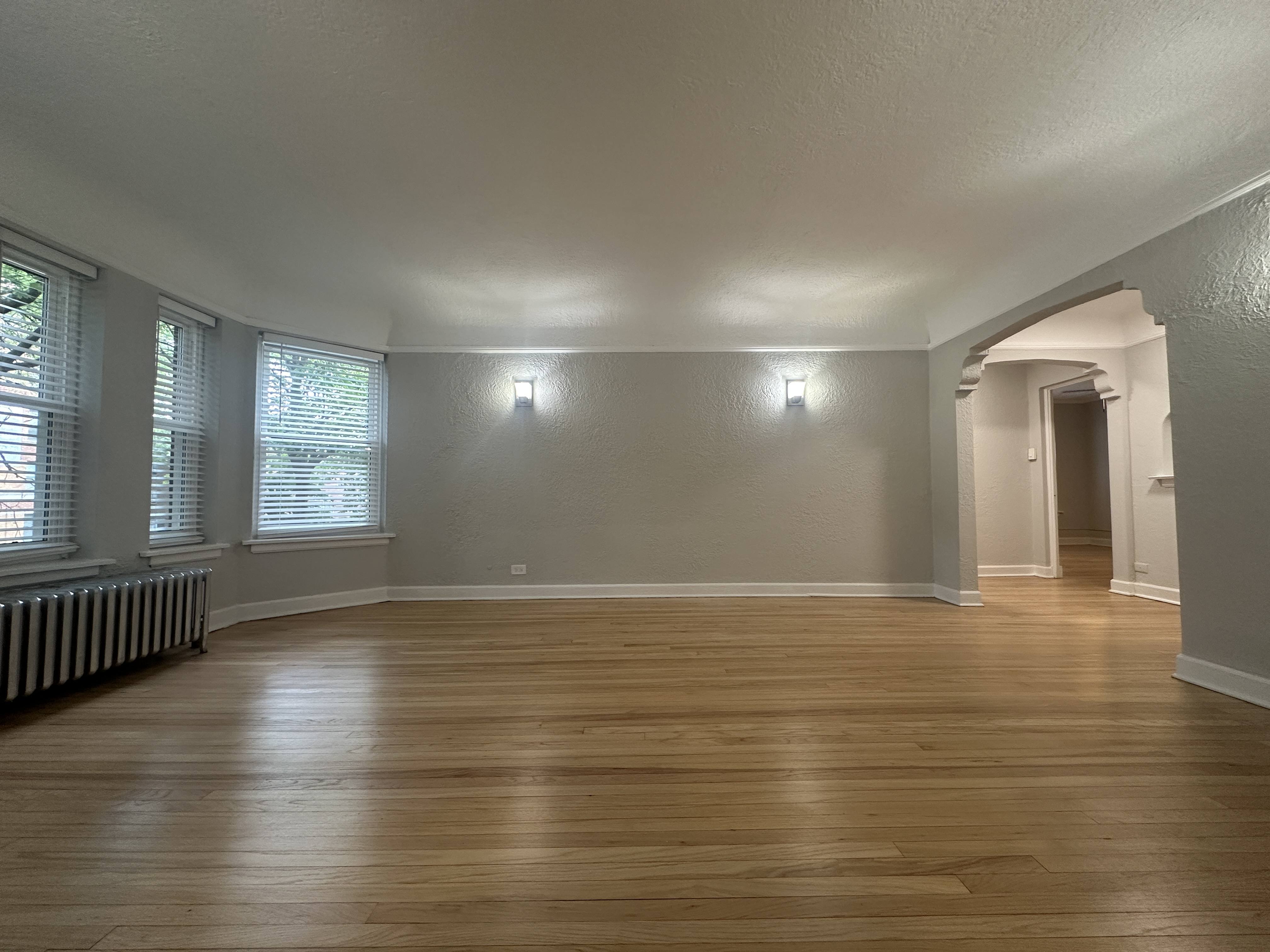 2548-58 W Fitch Ave 2548-58 W Fitch Ave, Chicago Il, IL 60645 Rogers Park - Leasing by Cross Street