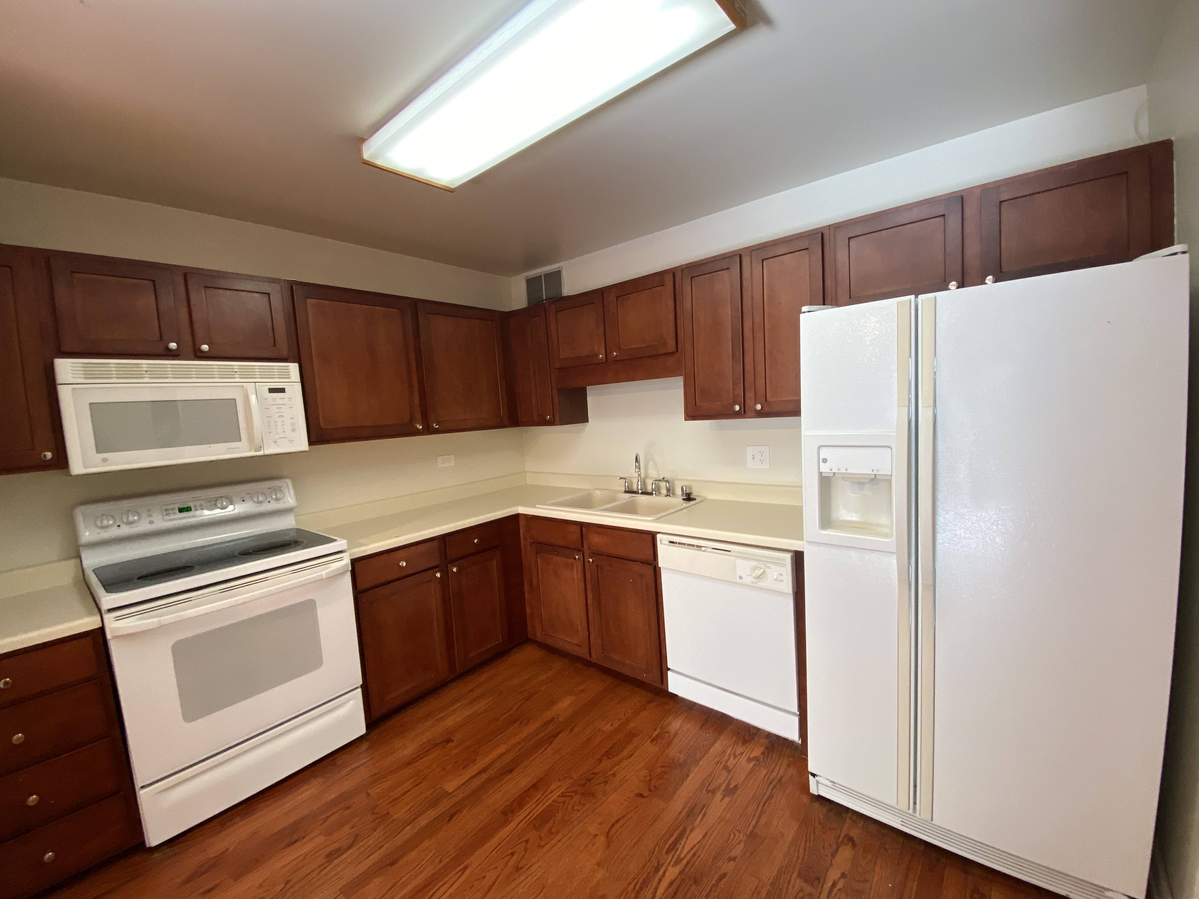211 E. Ohio St. Condos 211 E. Ohio St., Chicago, IL 60611 Streeterville - Leasing by Cross Street