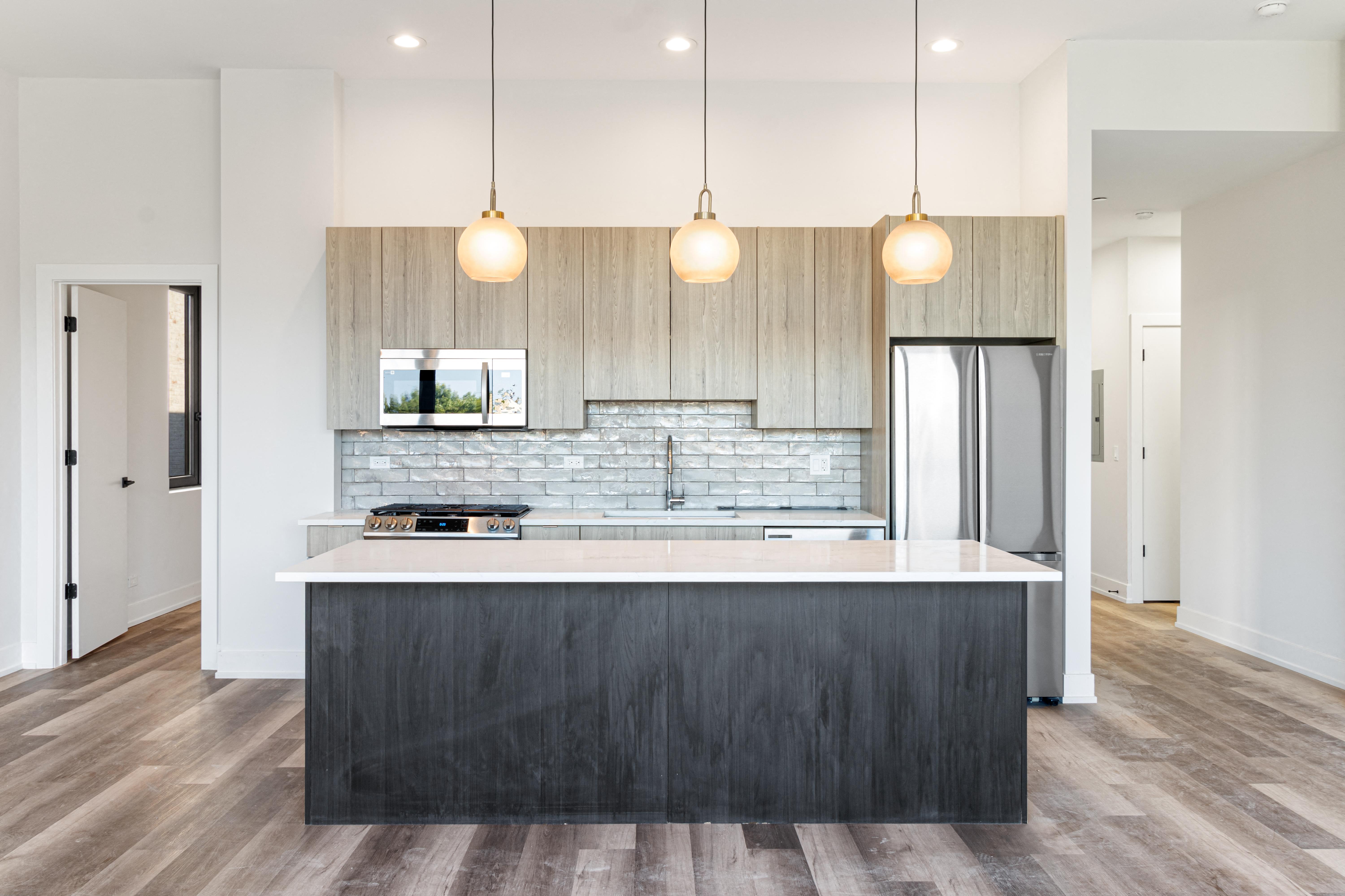 2317 N Clark 2317 N. Clark St., Chicago, IL 60614 Lincoln Park - Leasing by Cross Street
