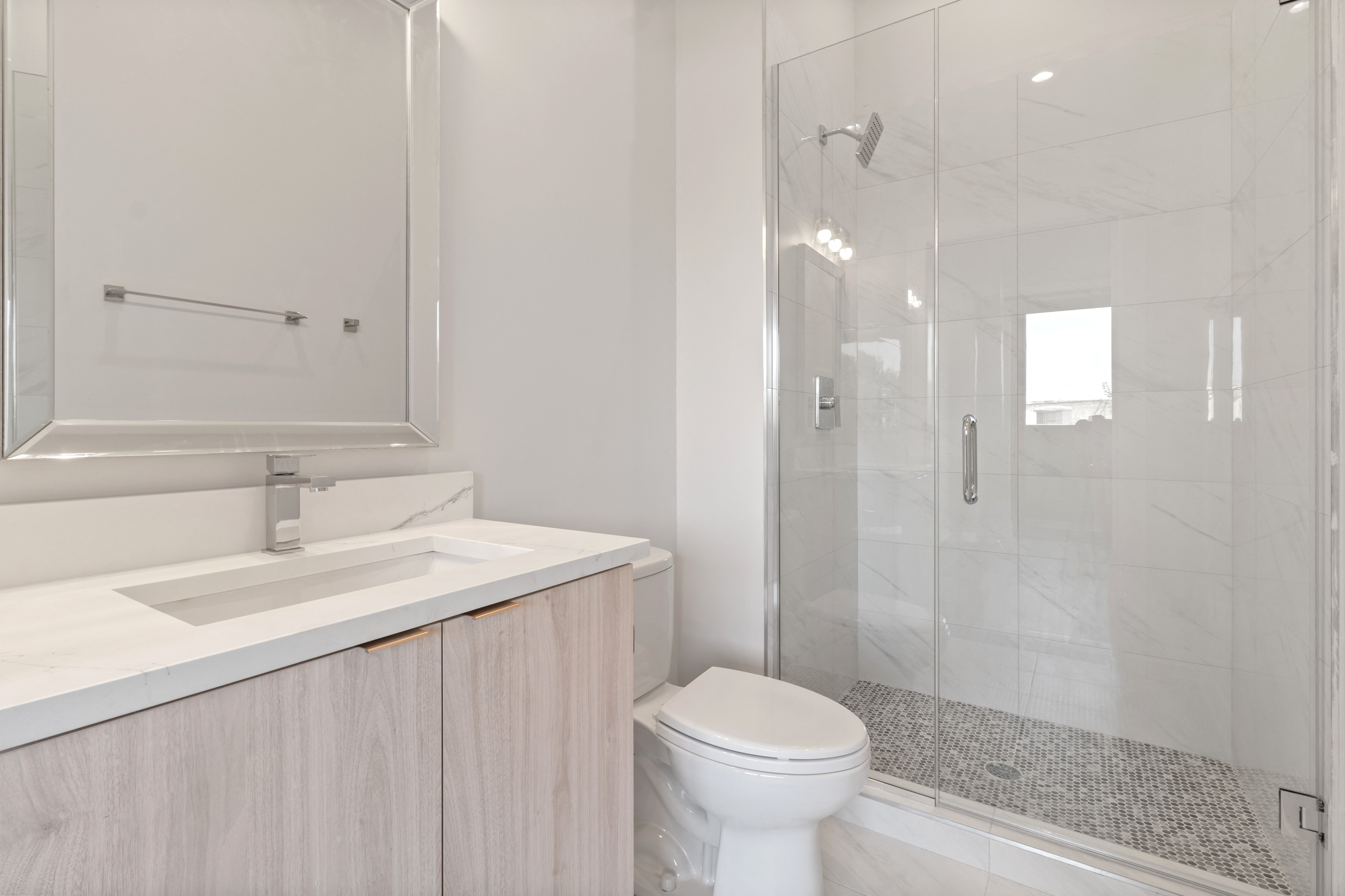 2317 N Clark 2317 N. Clark St., Chicago, IL 60614 Lincoln Park - Leasing by Cross Street