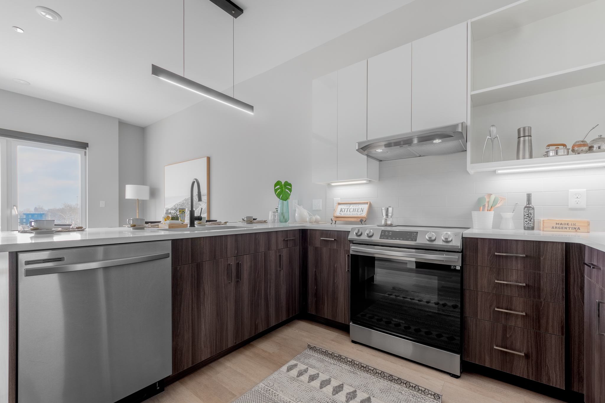Treo 2461 W. 25th St., Cleveland, OH 44113 Tremont - Leasing by Cross Street