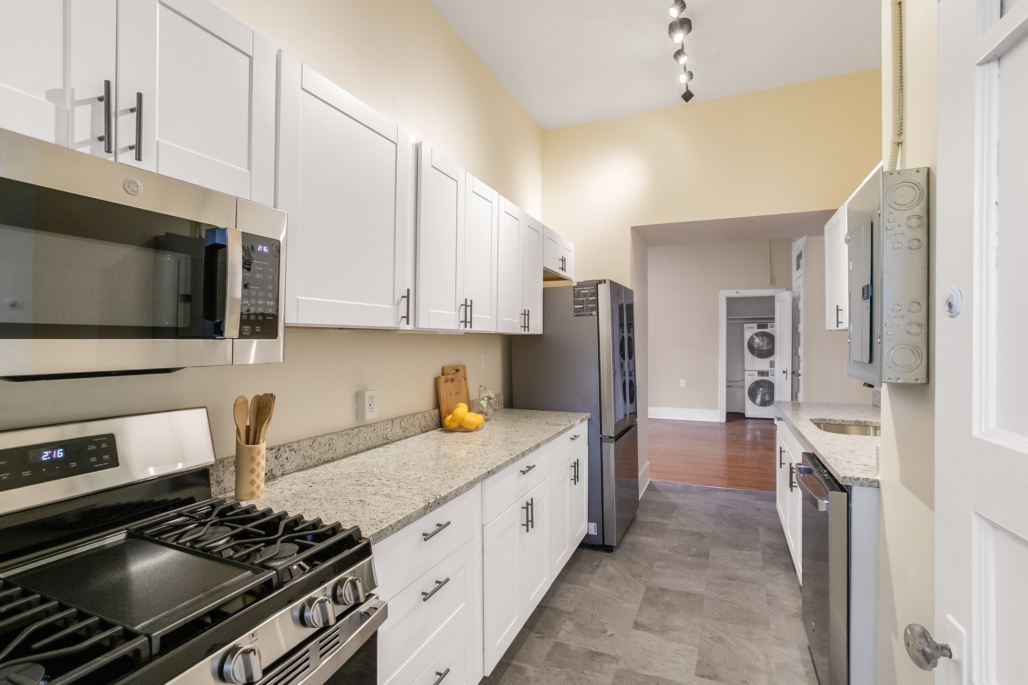Wolcott Apartments 1410 N Marion St, Denver, CO 80203 Cap Hill - Leasing by Cross Street