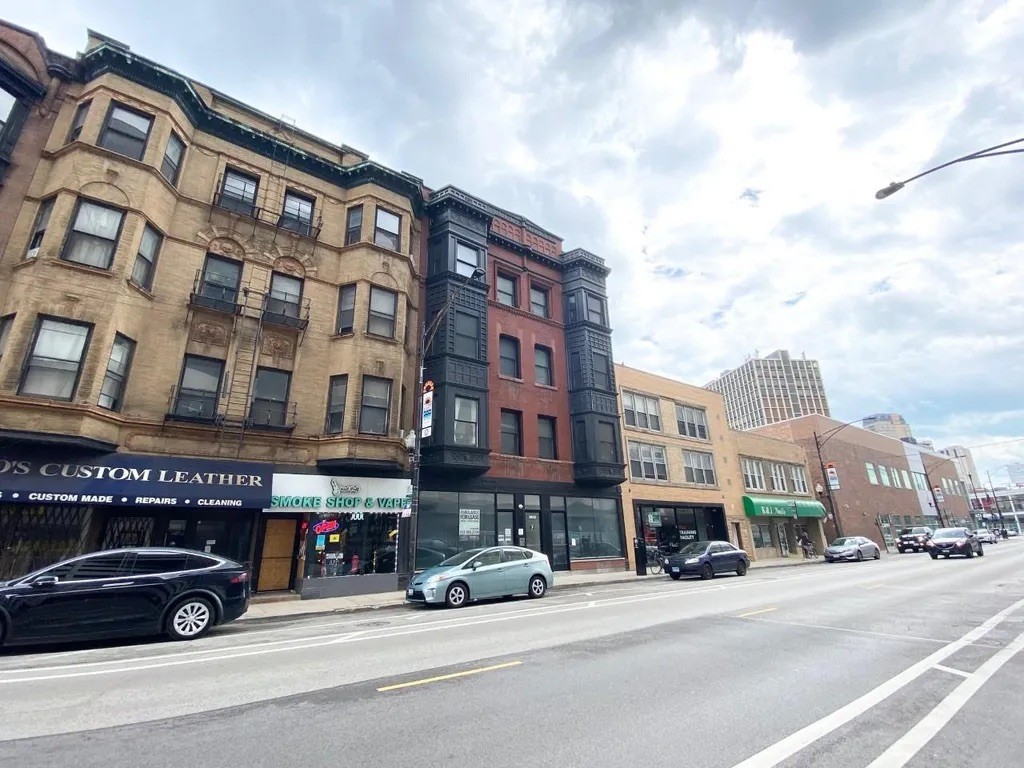 2835 N Clark 2835 N. Clark St., Chicago, IL 60657 Lake View - Leasing by Cross Street