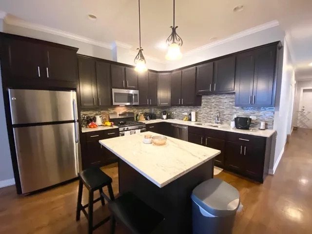 2835 N Clark 2835 N. Clark St., Chicago, IL 60657 Lake View - Leasing by Cross Street