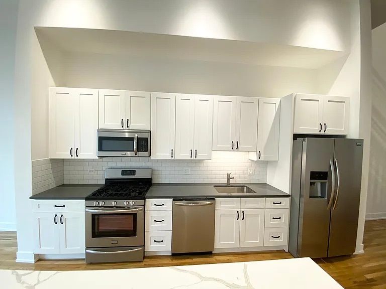 1348 N. Milwaukee Ave. 1348 N. Milwaukee Ave., Chicago 60622 Wicker Park - Leasing by Cross Street